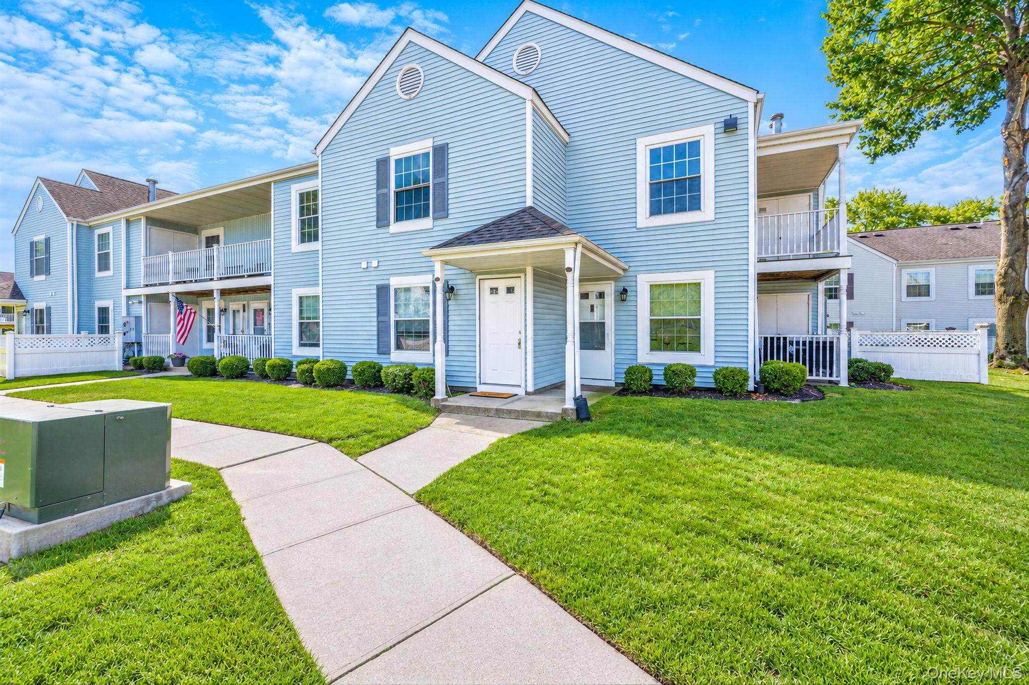 147 Fairview CIR #147, Middle Island, NY 11953