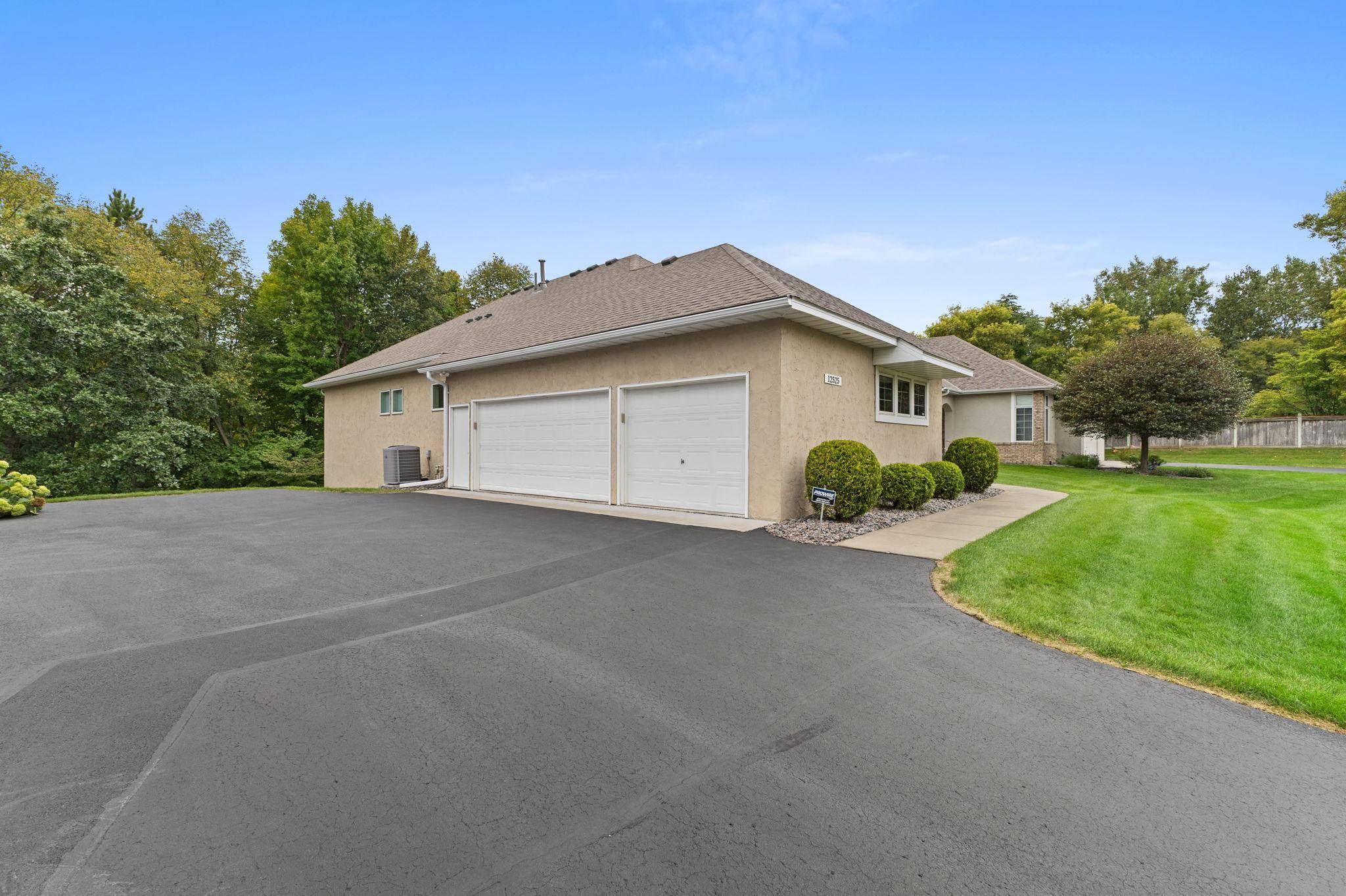 12525 42nd AVE N, Plymouth, MN 55441