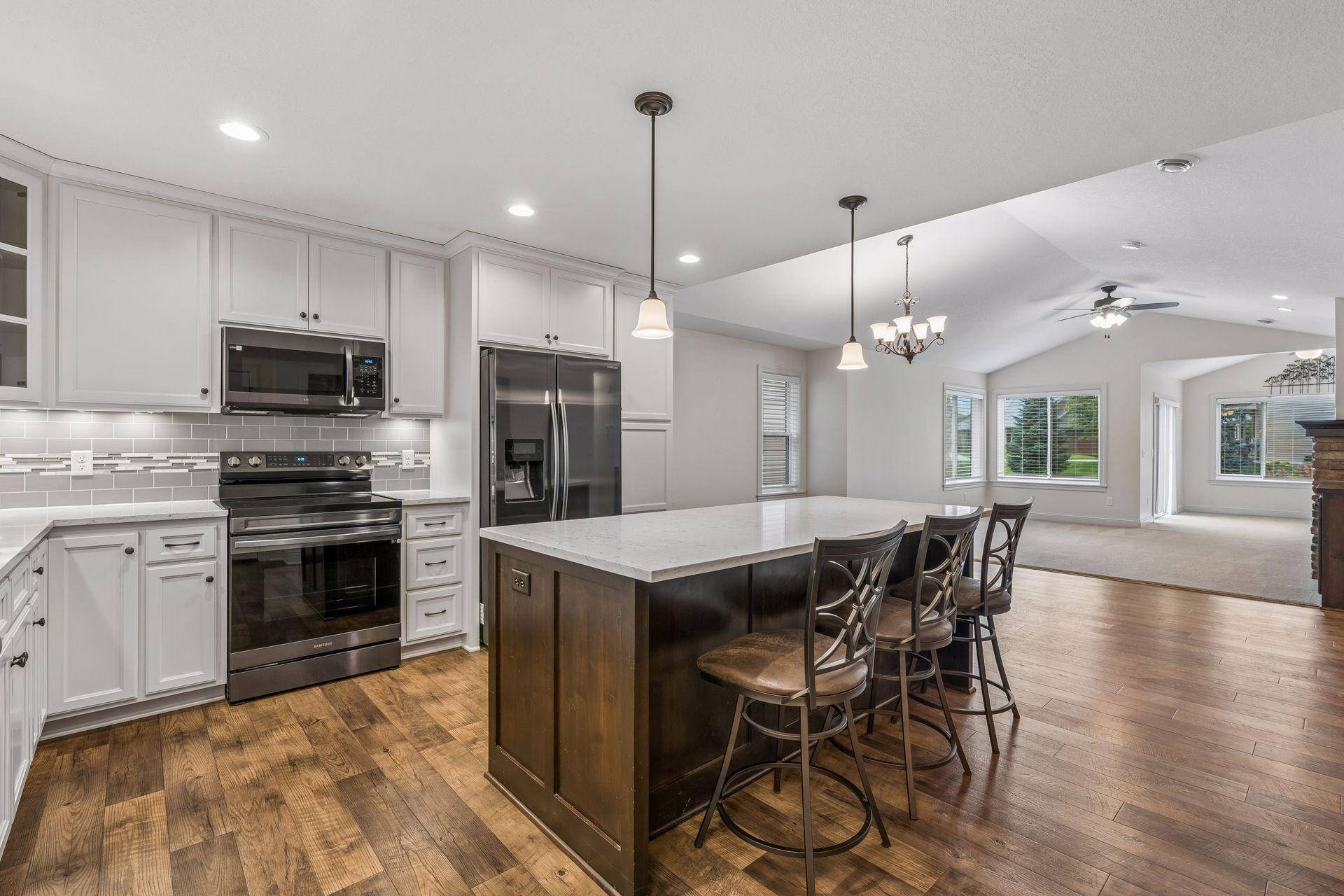 25448 Heims Lake CIR, Wyoming, MN 55092
