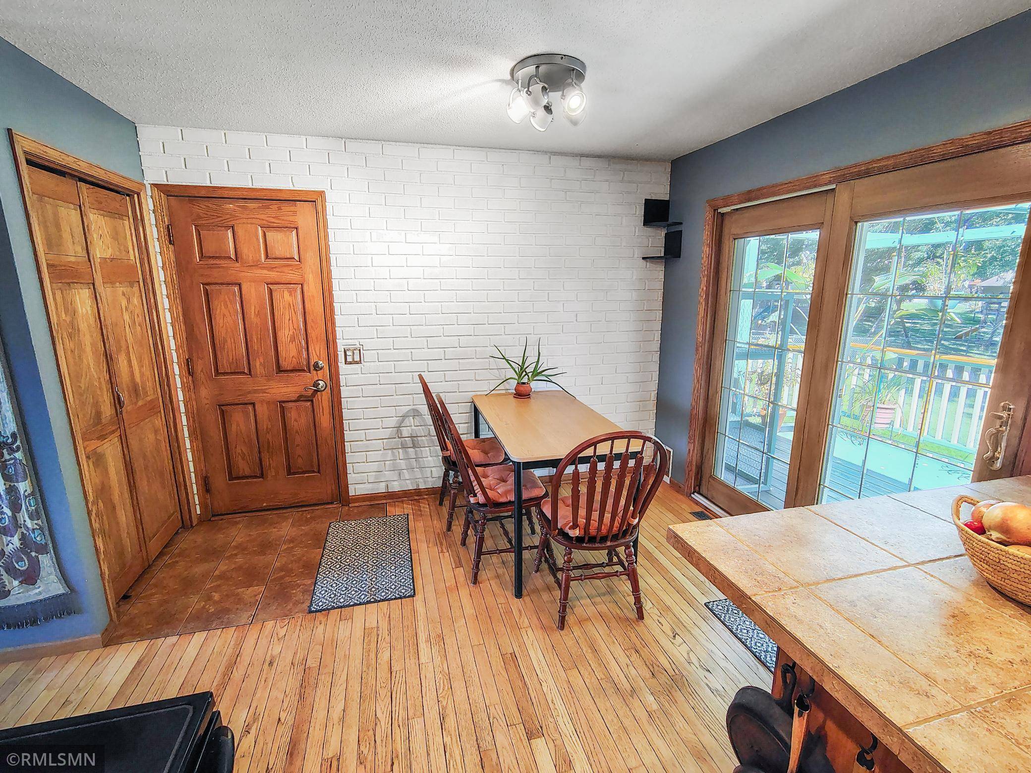 1417 Autumn DR, Faribault, MN 55021
