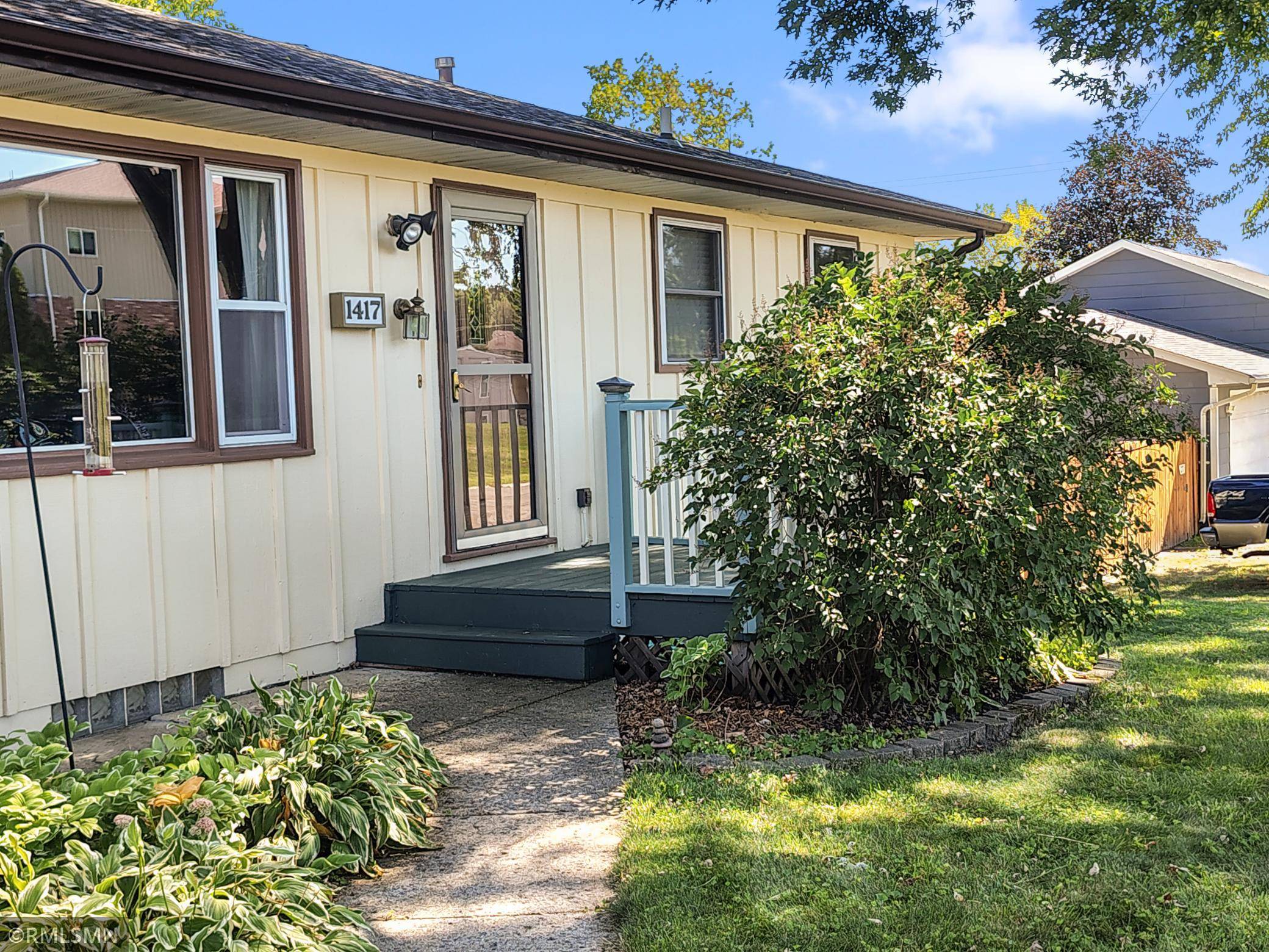1417 Autumn DR, Faribault, MN 55021