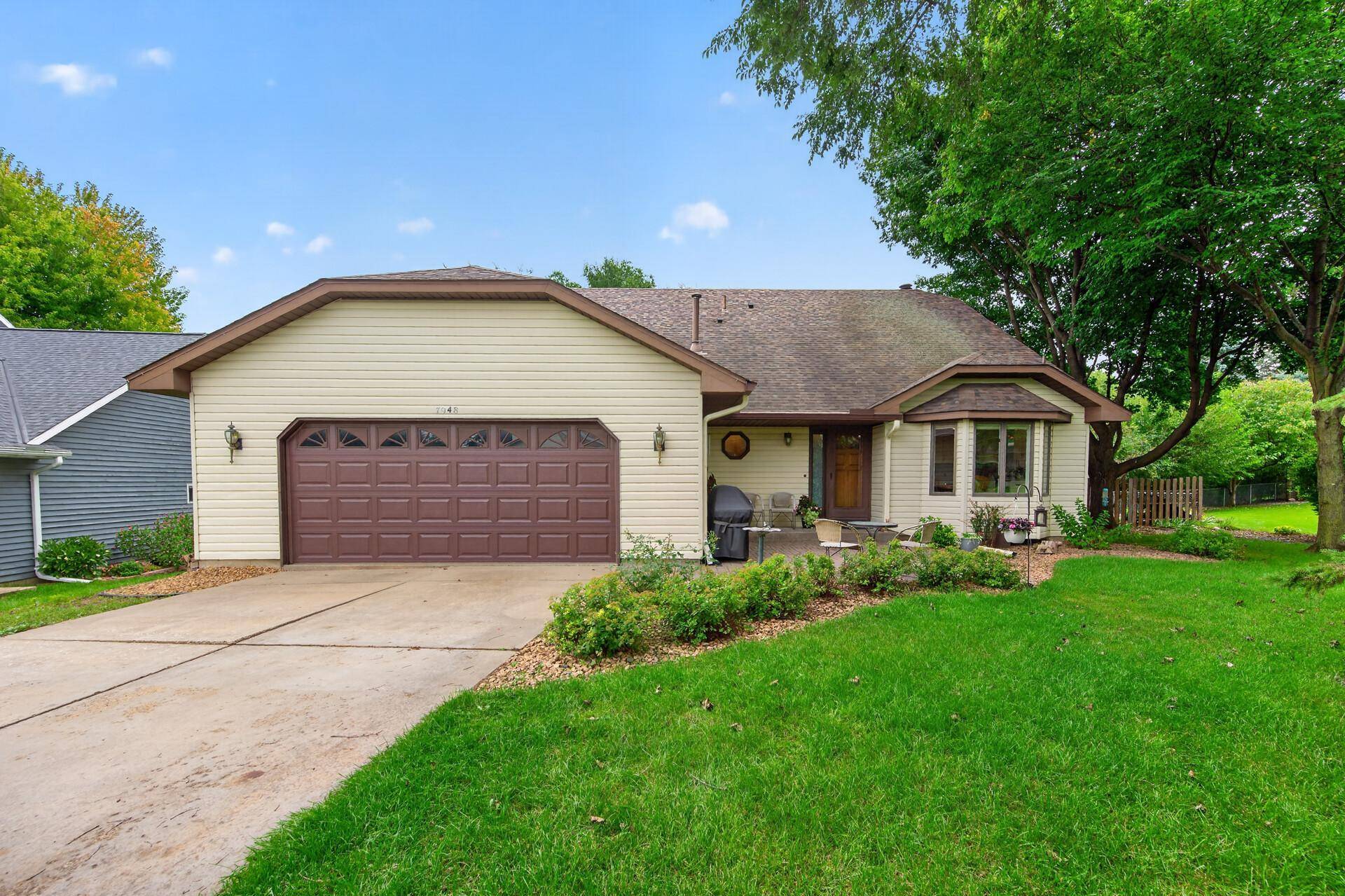 7948 Blanchard WAY, Inver Grove Heights, MN 55076
