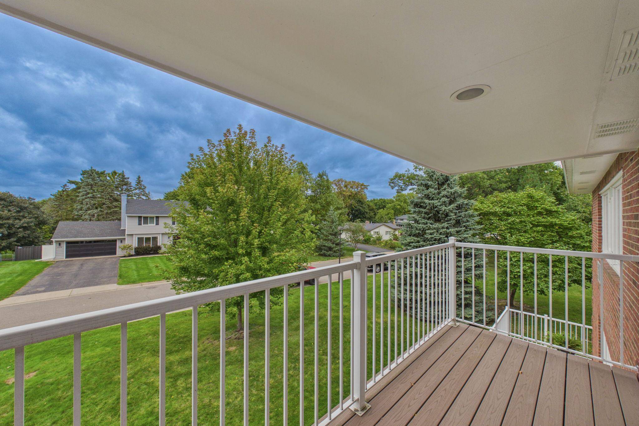6005 Eden Prairie RD #210, Edina, MN 55436