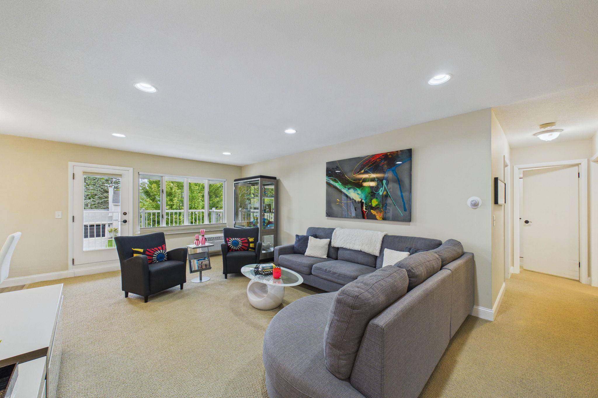 6005 Eden Prairie RD #210, Edina, MN 55436