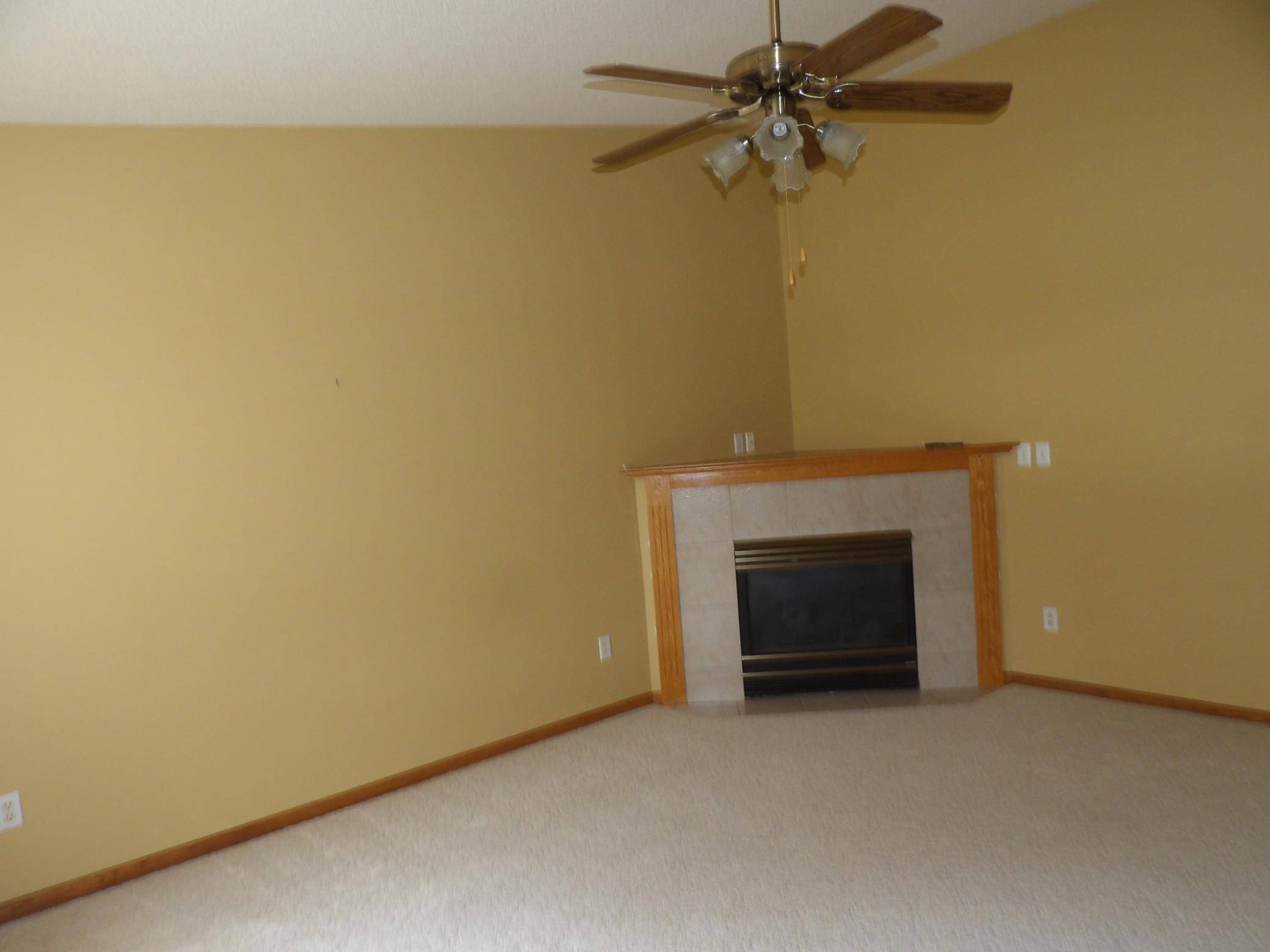 2004 16th ST SW, Austin, MN 55912