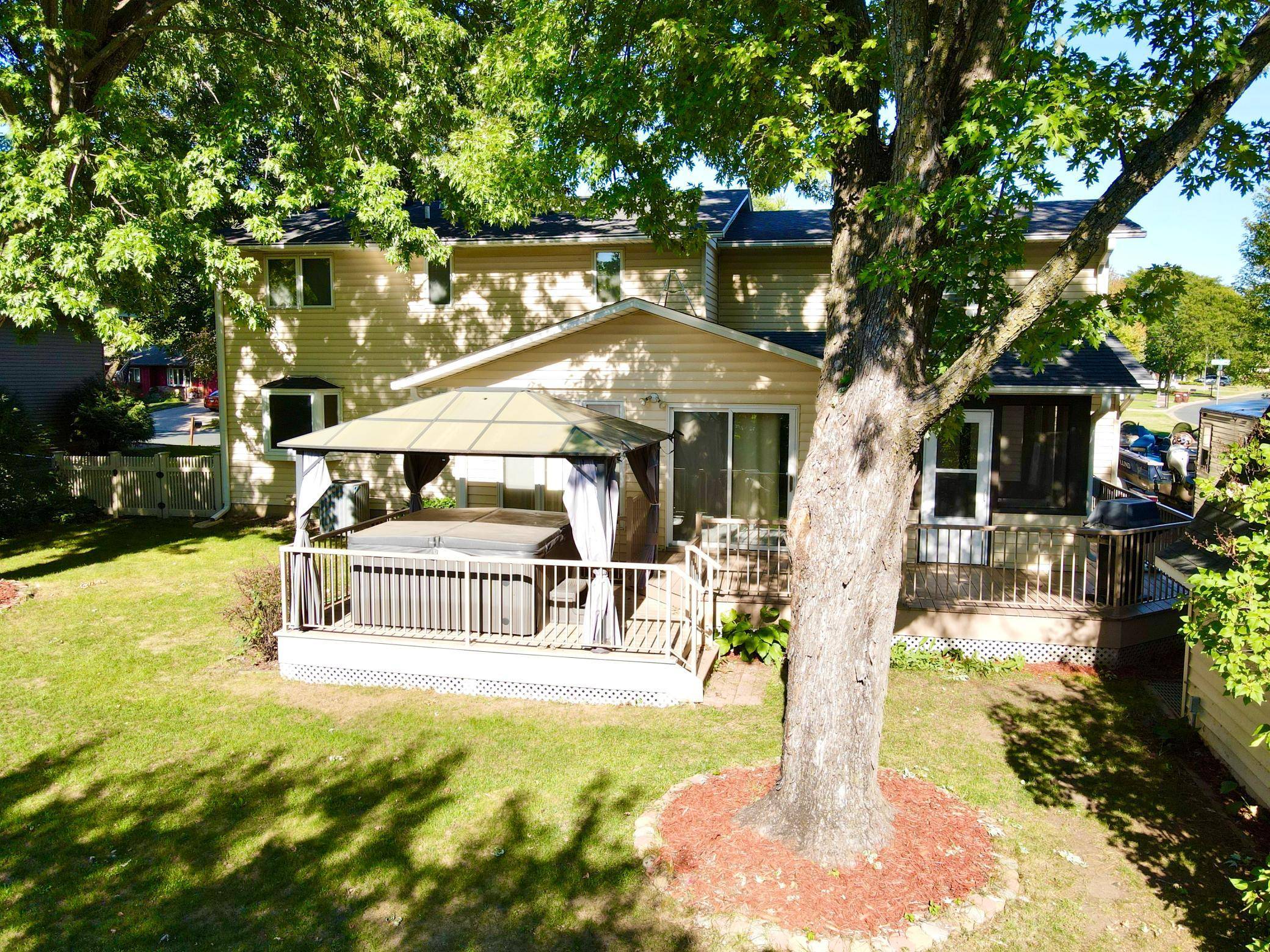 1350 Hillside ST, Hastings, MN 55033