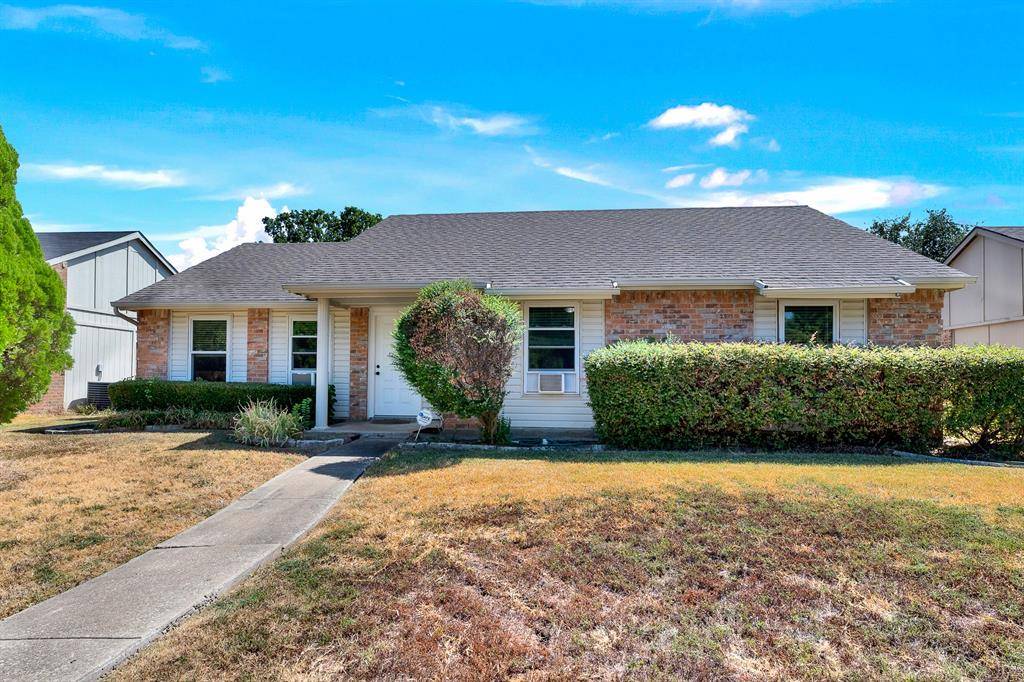 108 Kingsbridge Drive, Garland, TX 75040