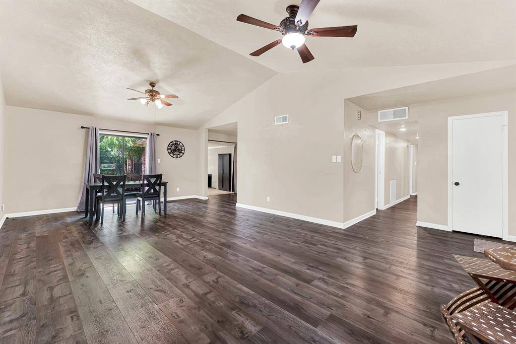 108 Kingsbridge Drive, Garland, TX 75040