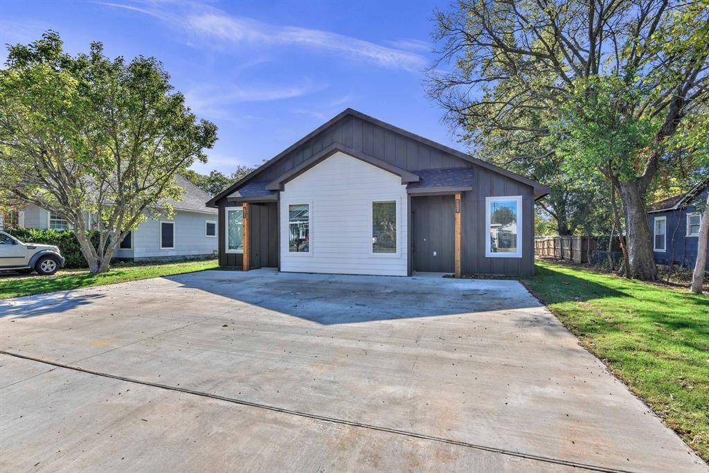 720 W Texas Street, Denison, TX 75021