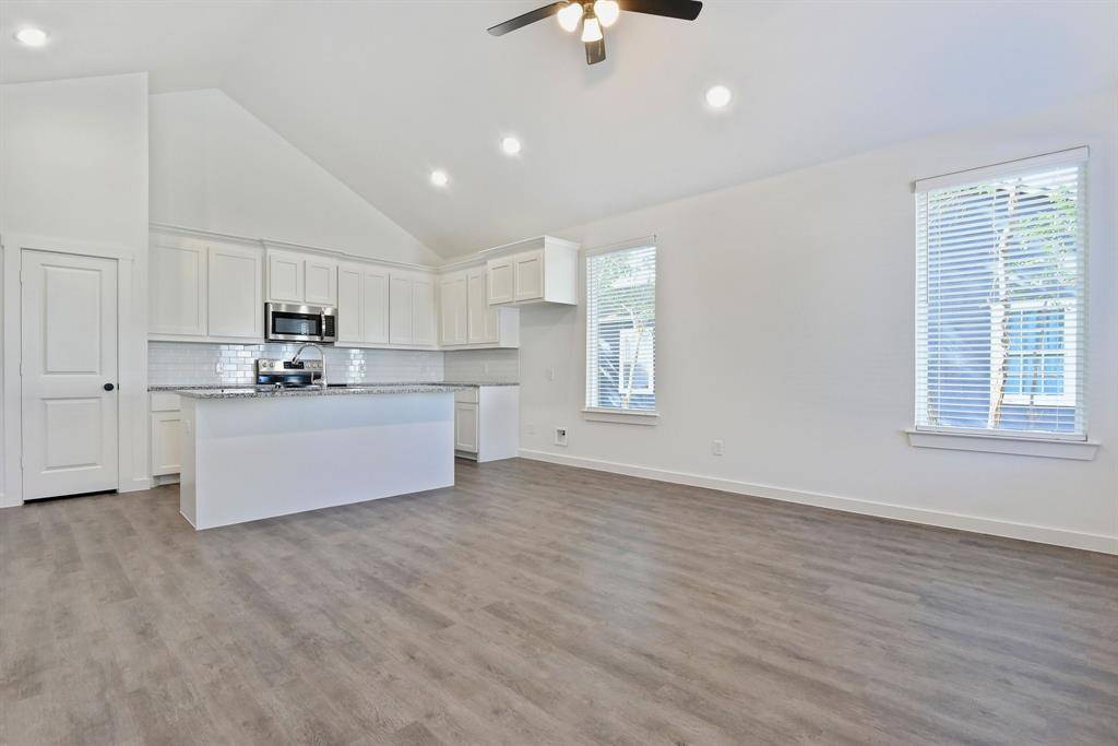 720 W Texas Street, Denison, TX 75021