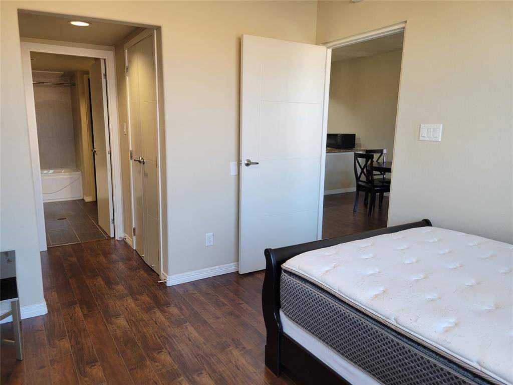 1100 Trinity Mills #2005, Carrollton, TX 75006