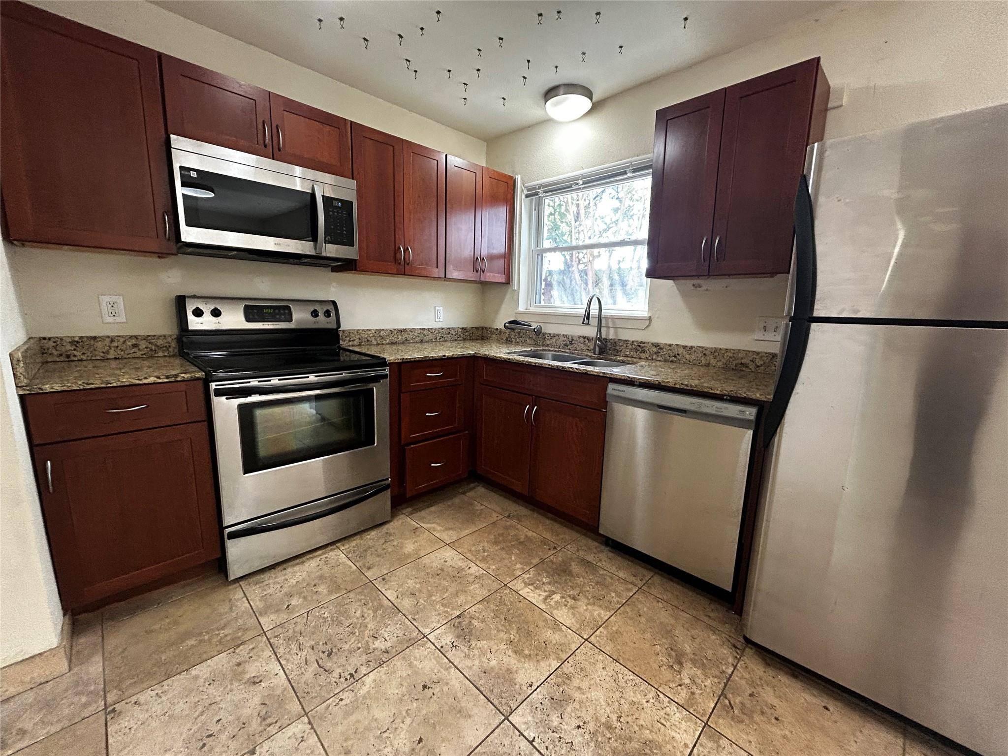2706 Cole ST #103B, Austin, TX 78705