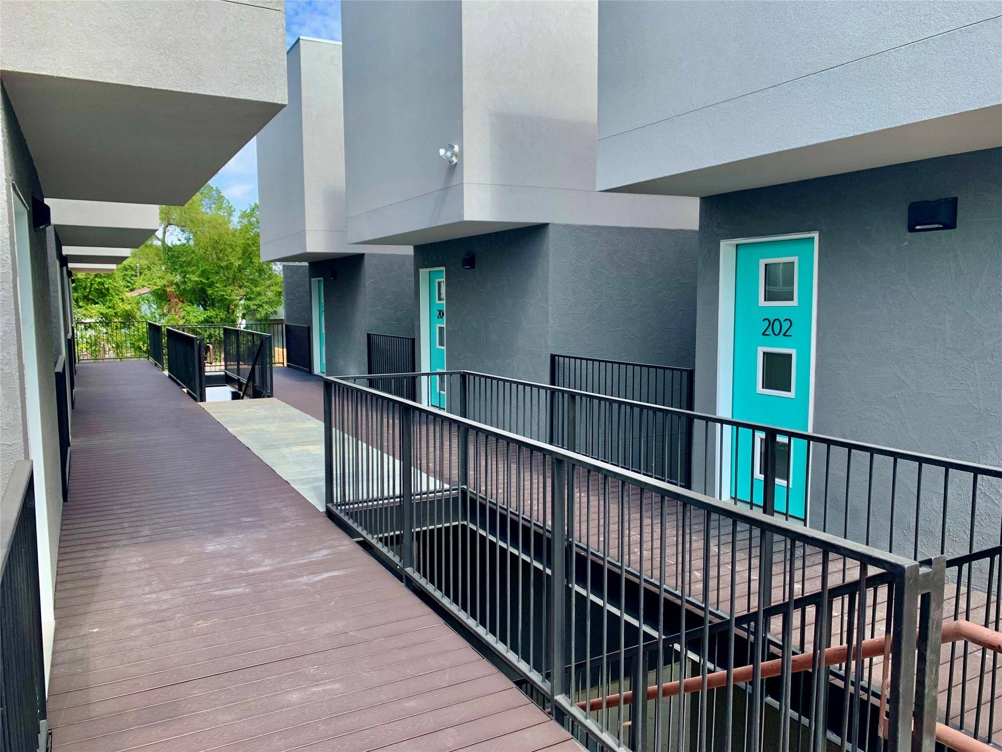 140 S Fredericksburg ST, San Marcos, TX 78666