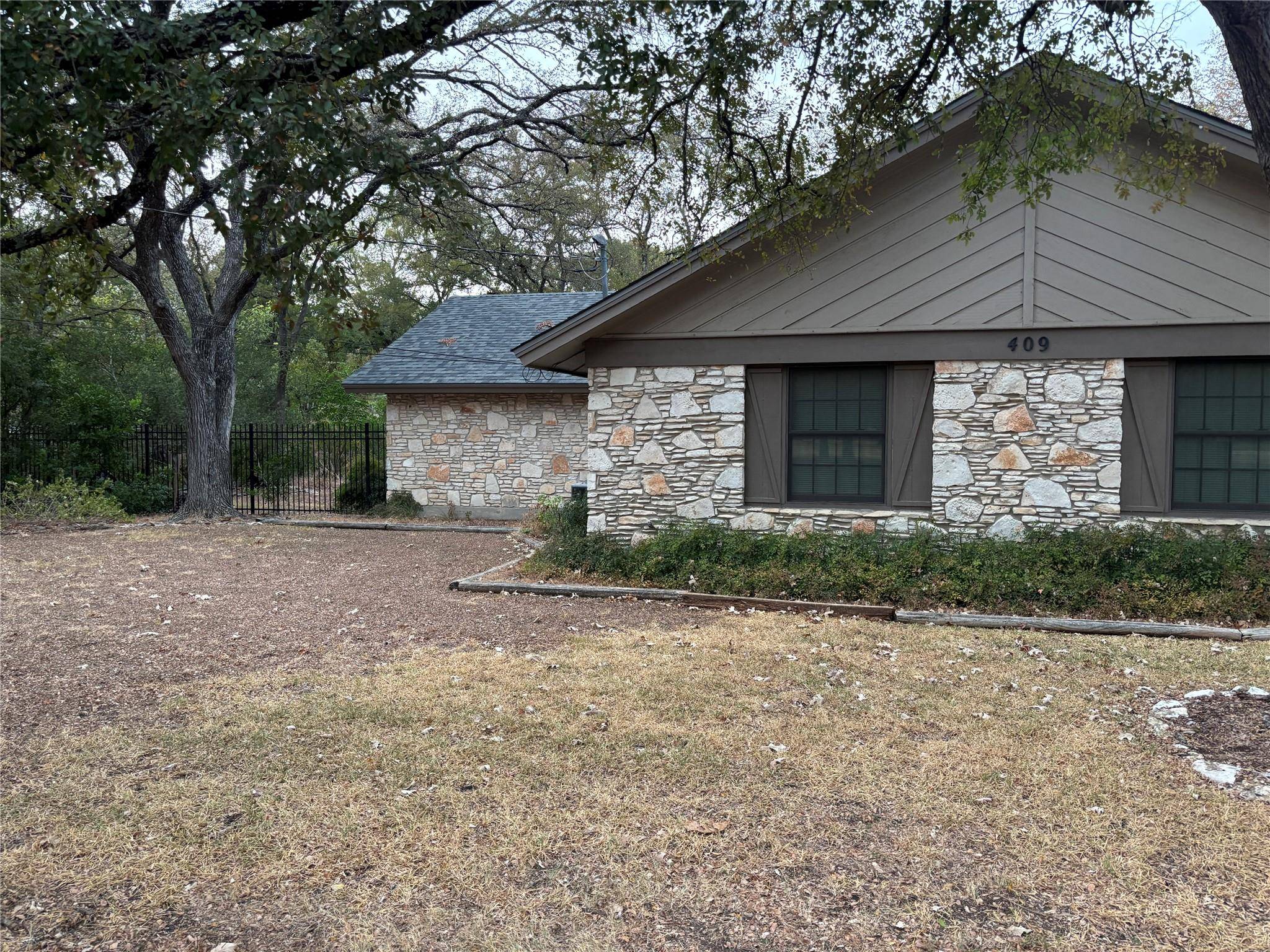 409 Sinuso DR, Georgetown, TX 78628
