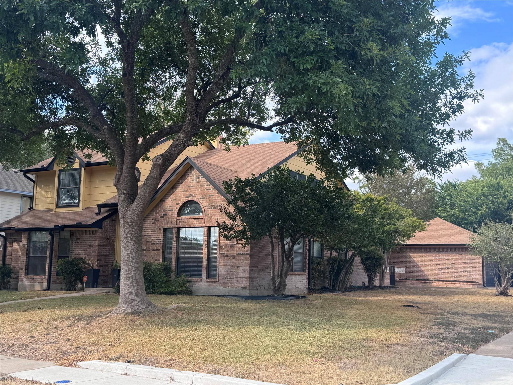 306 Applewood DR, Pflugerville, TX 78660