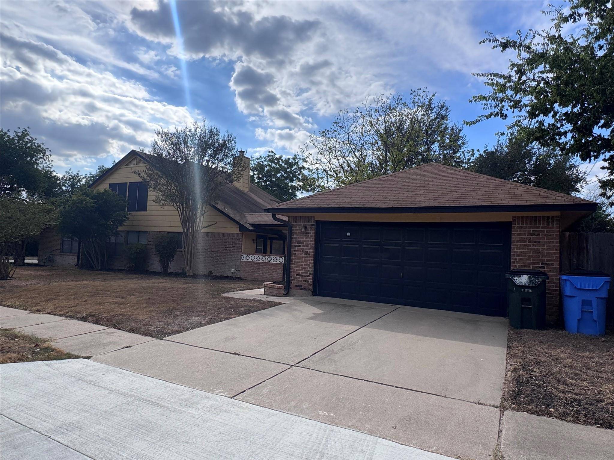 306 Applewood DR, Pflugerville, TX 78660