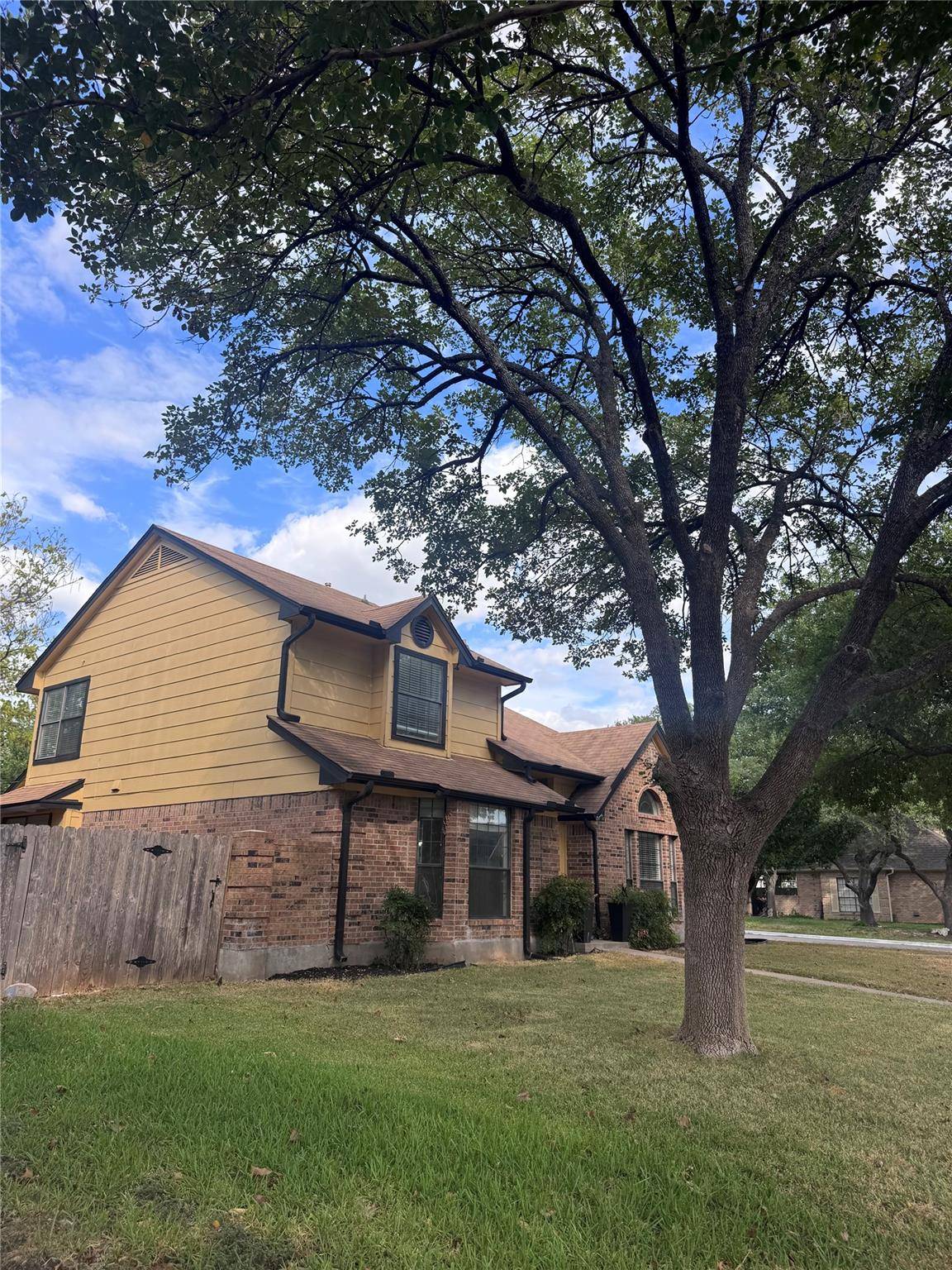 306 Applewood DR, Pflugerville, TX 78660