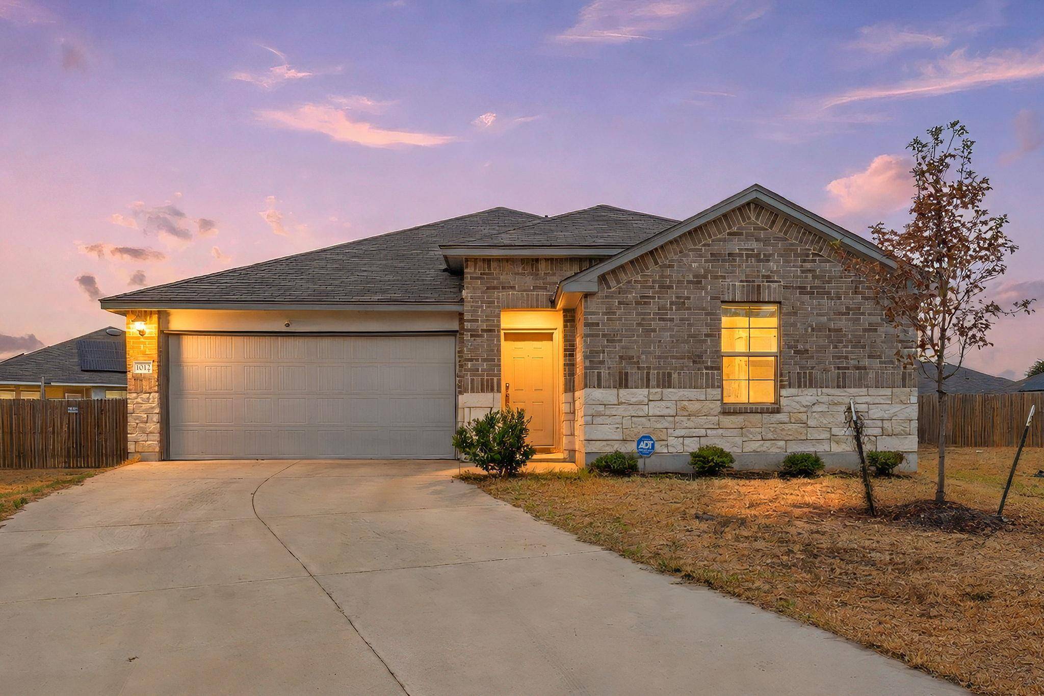 1012 Velvet CT, Troy, TX 76579