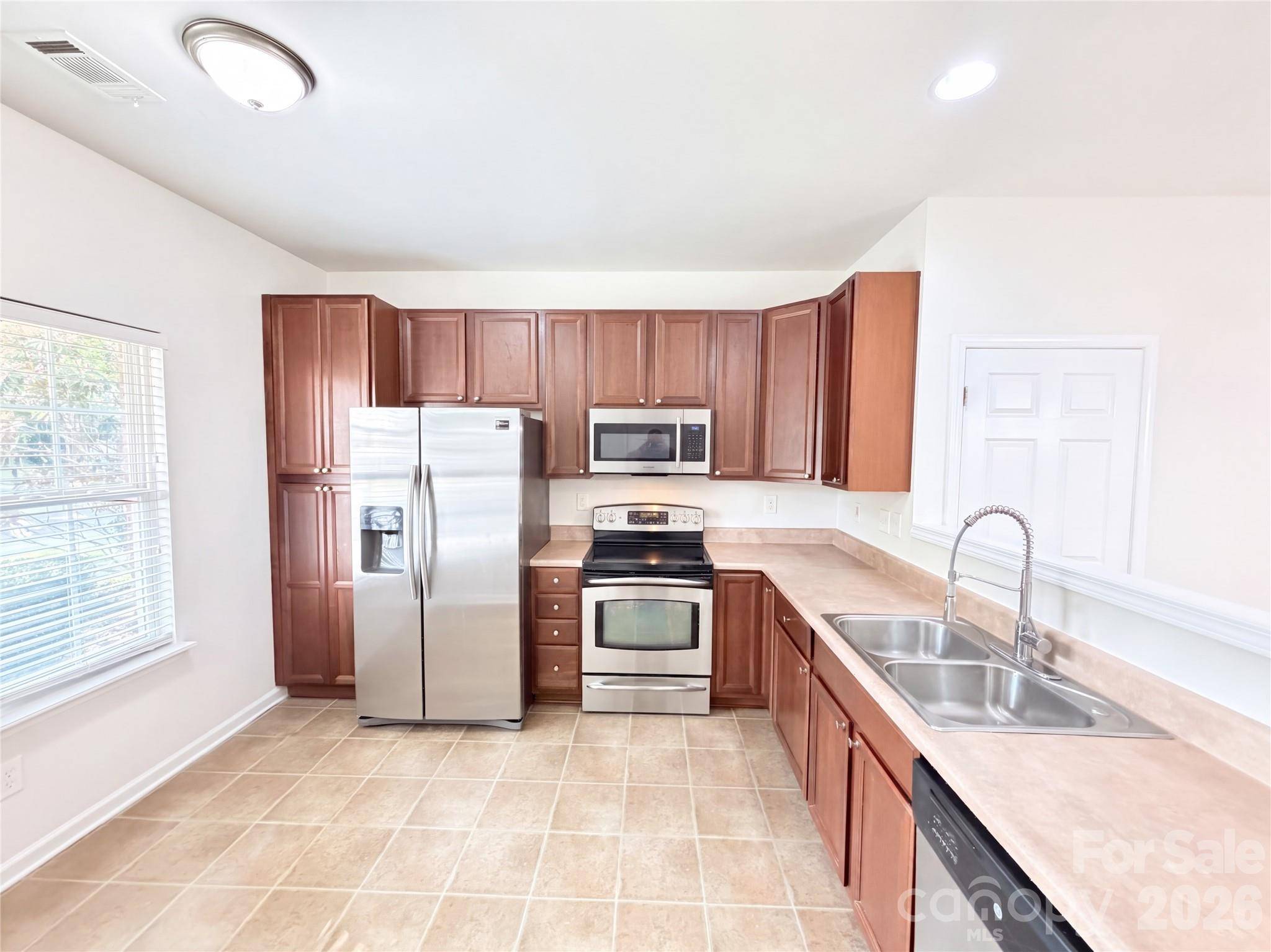 152 Clydesdale CT, Matthews, NC 28104