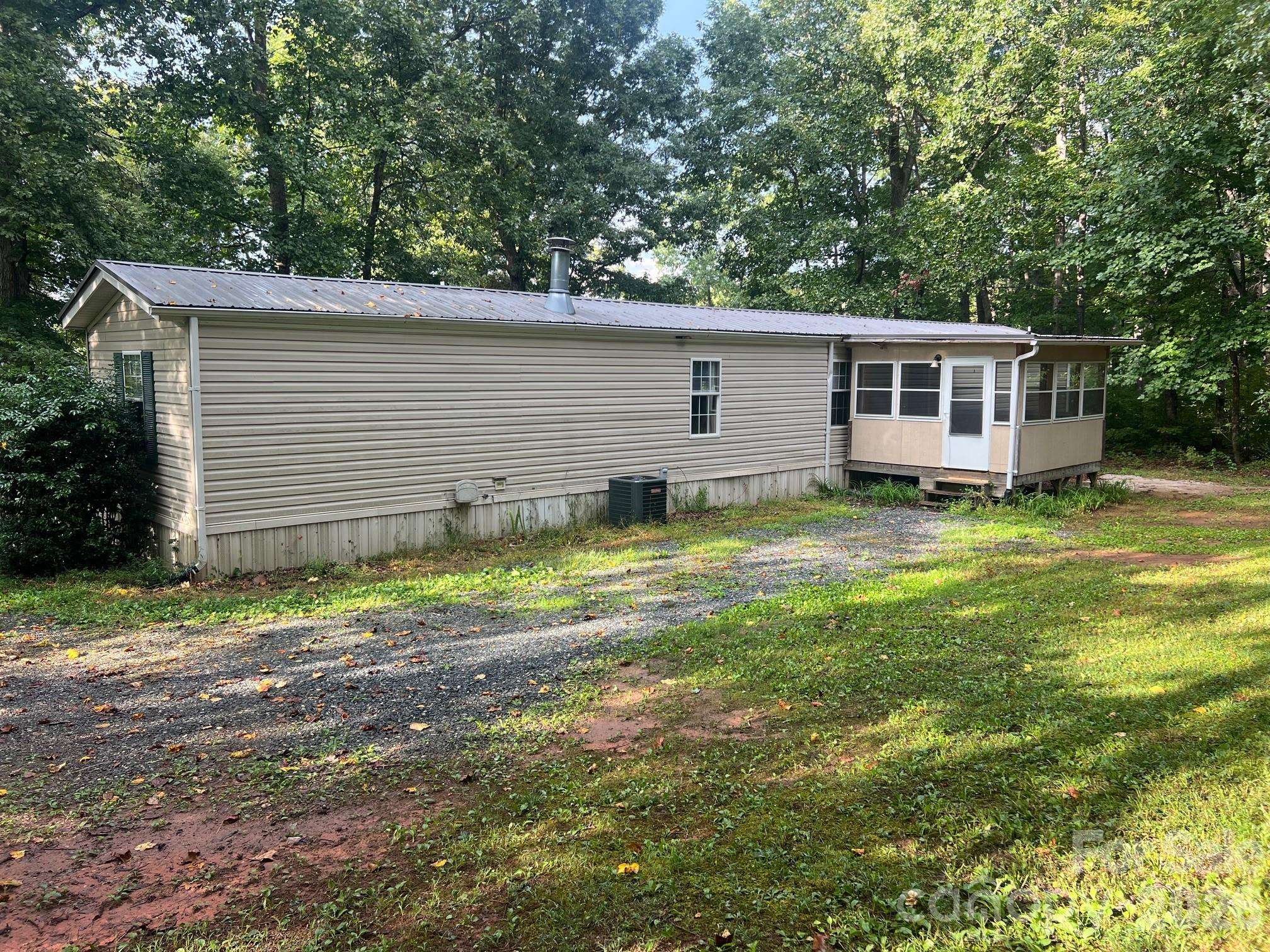 5543 White Oaks DR, Morganton, NC 28655