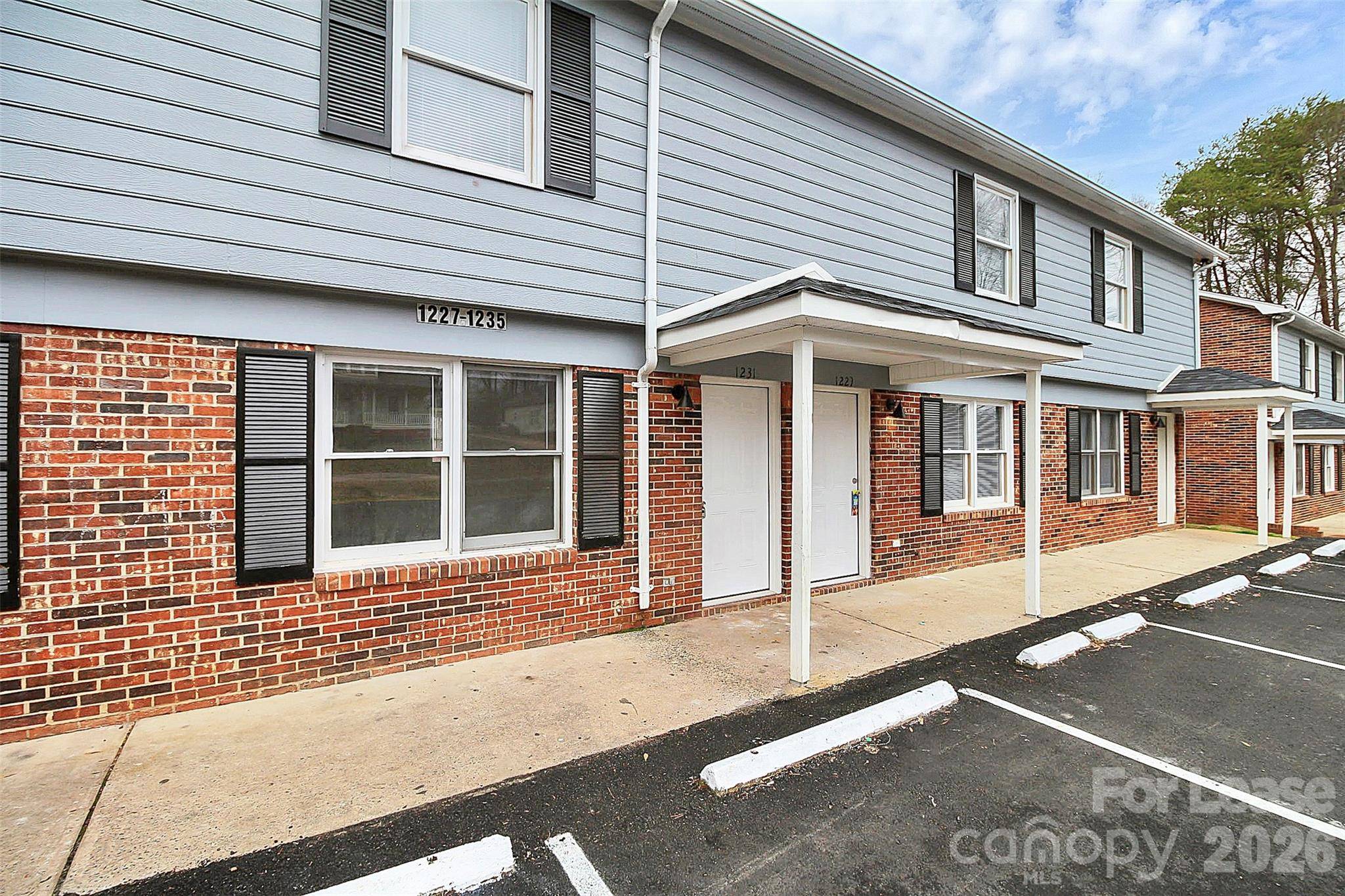 1231 Anderson ST, Gastonia, NC 28054