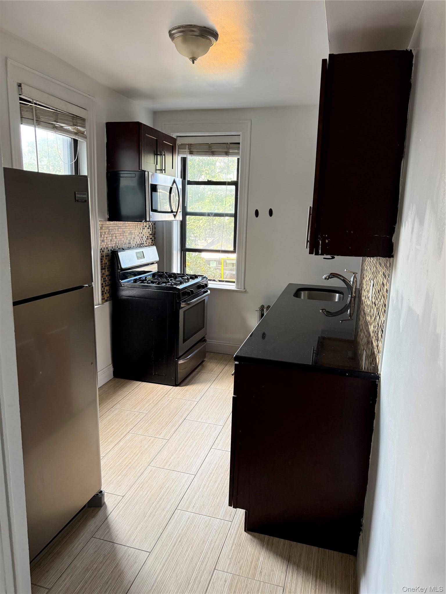 2620 Ditmars BLVD #2F, Astoria, NY 11105