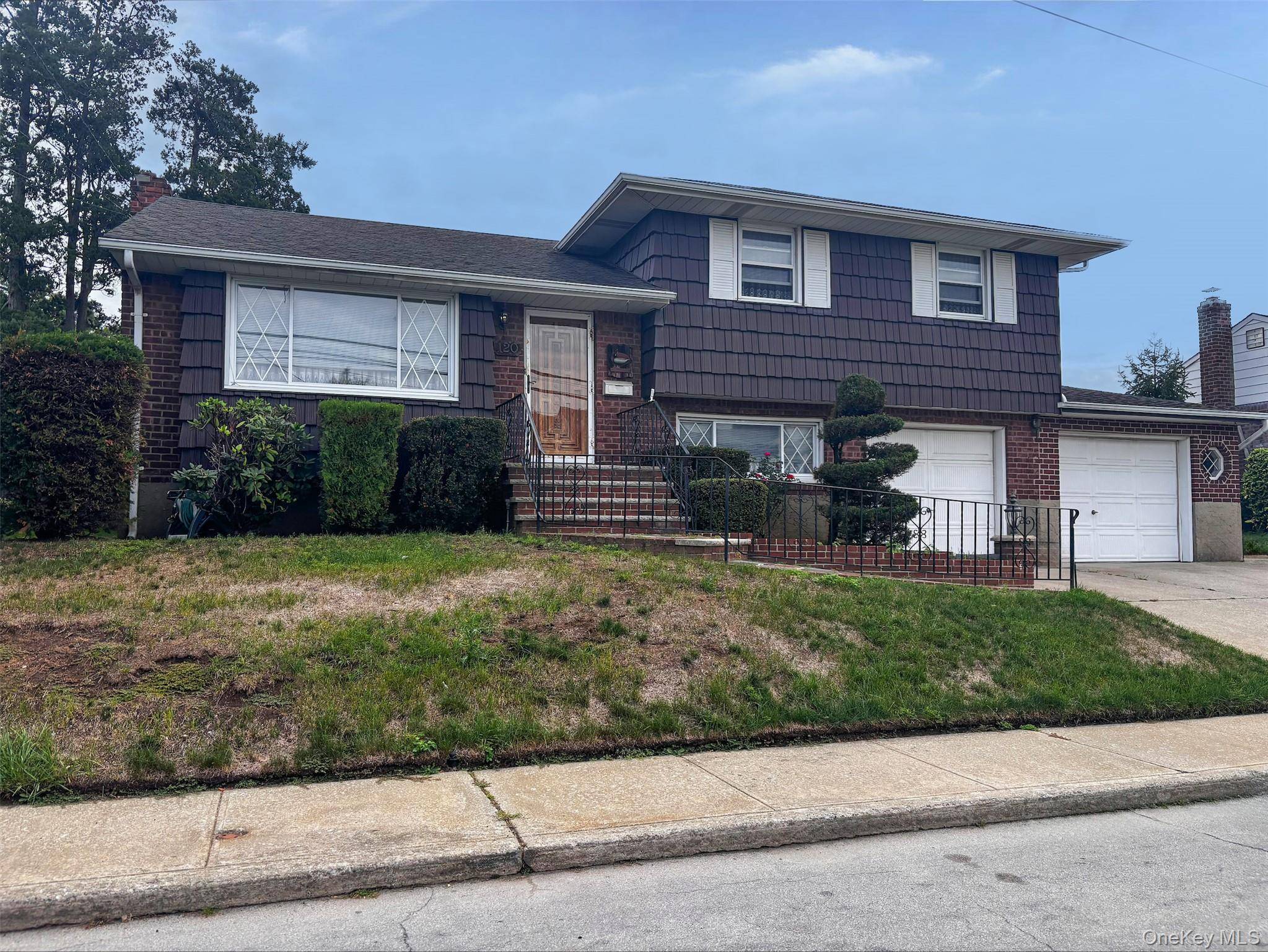 120 Osborne RD, West Hempstead, NY 11552