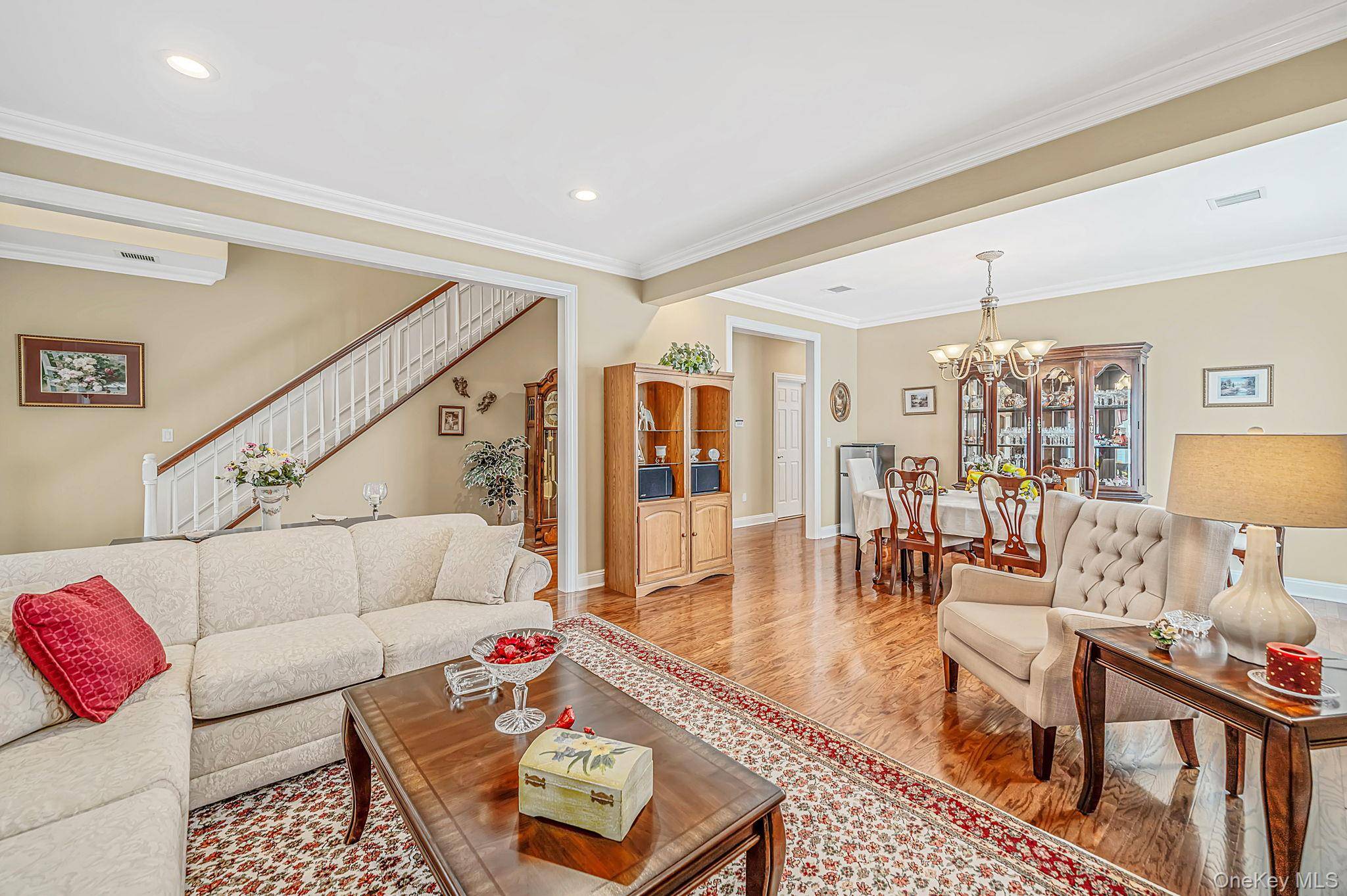 29 Golden Spruce DR, Calverton, NY 11933