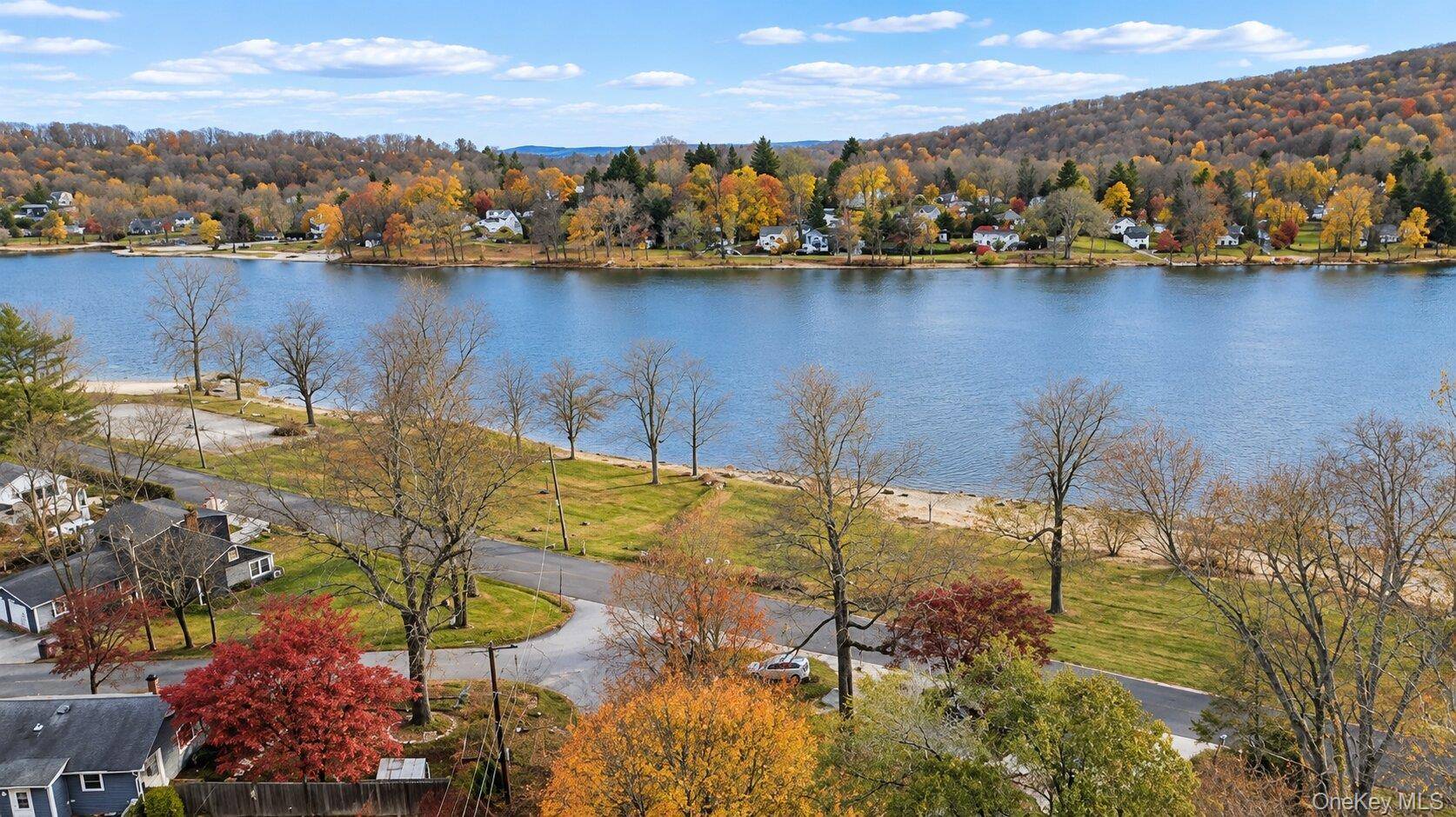 14 Hawthorne RD, Carmel, NY 10512