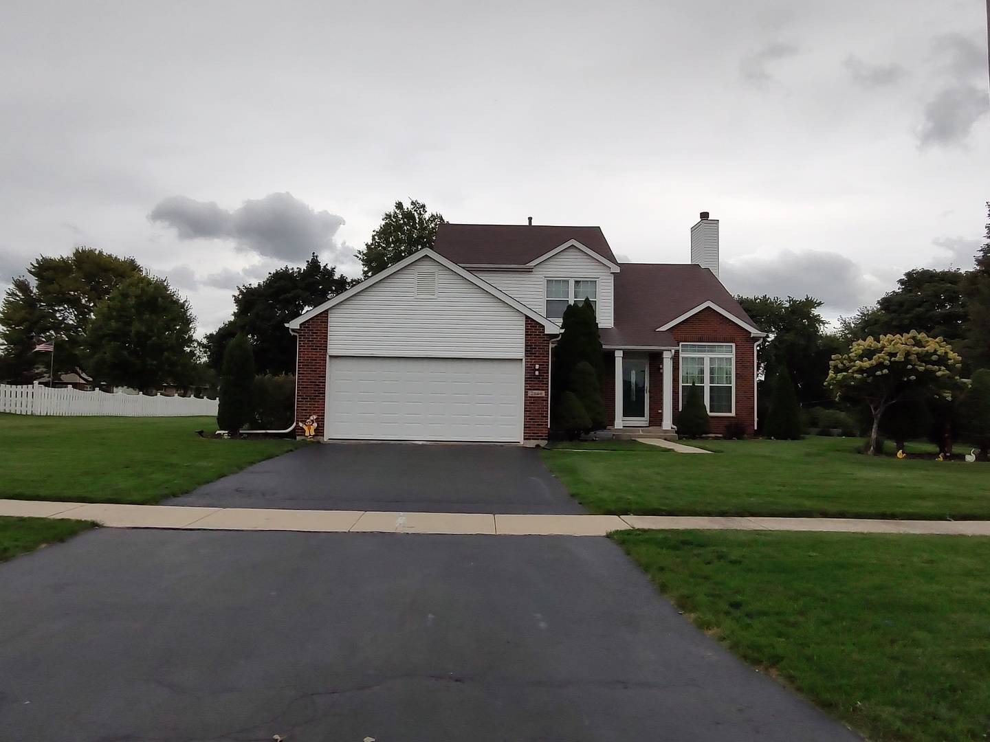 2000 Grandview TRL, Belvidere, IL 61008