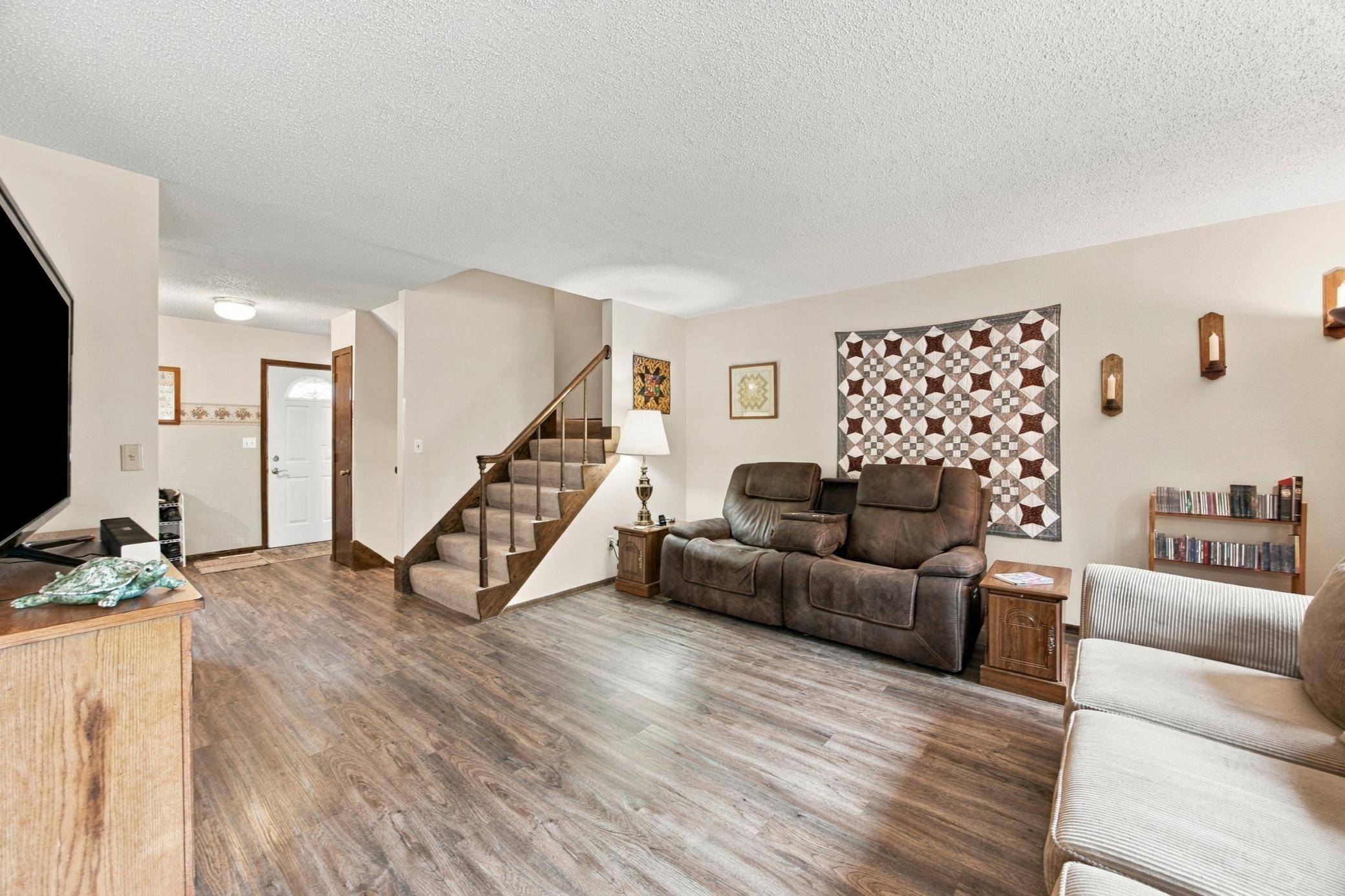 3232 2nd ST N, Fargo, ND 58102