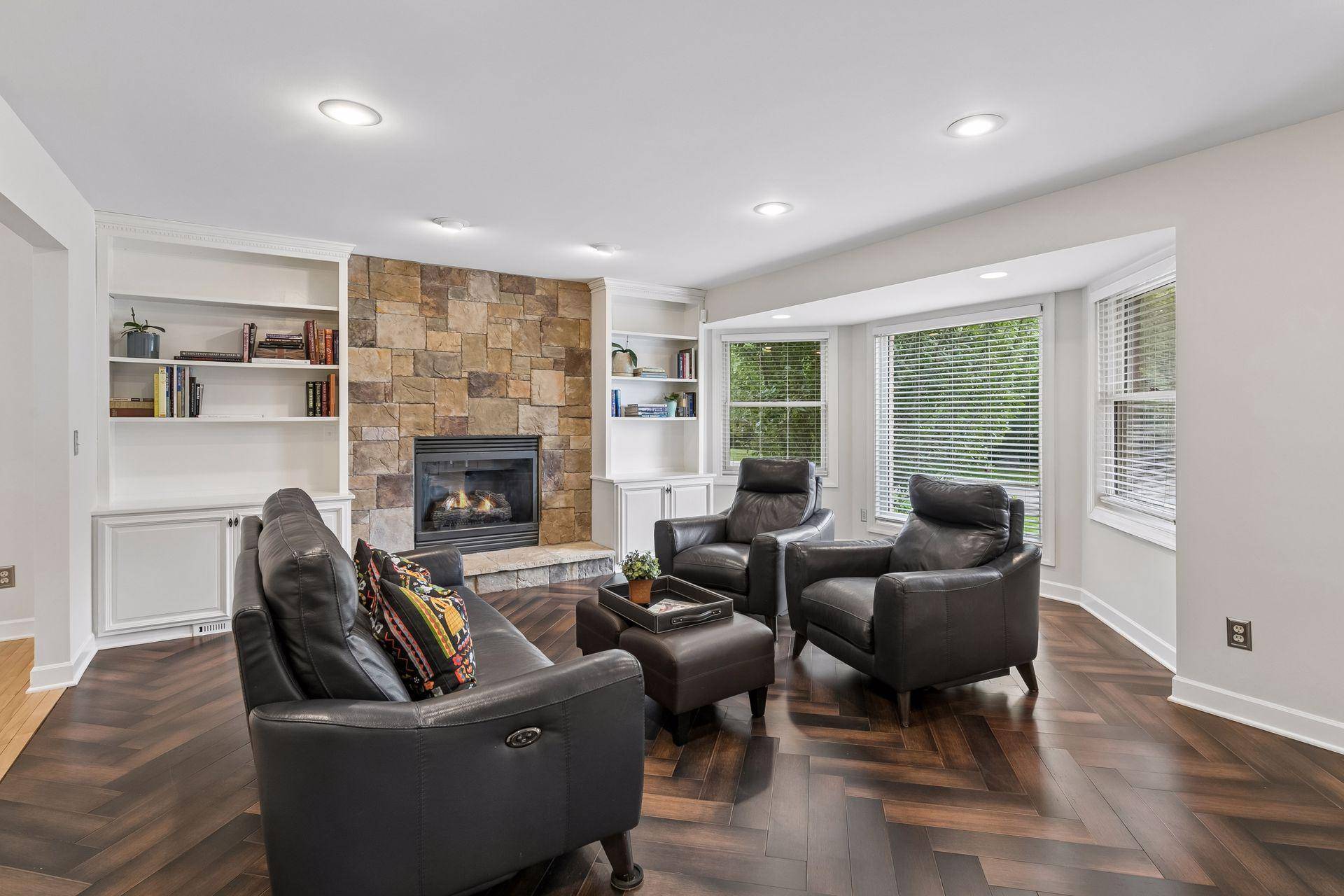 17725 Layton PATH, Lakeville, MN 55044
