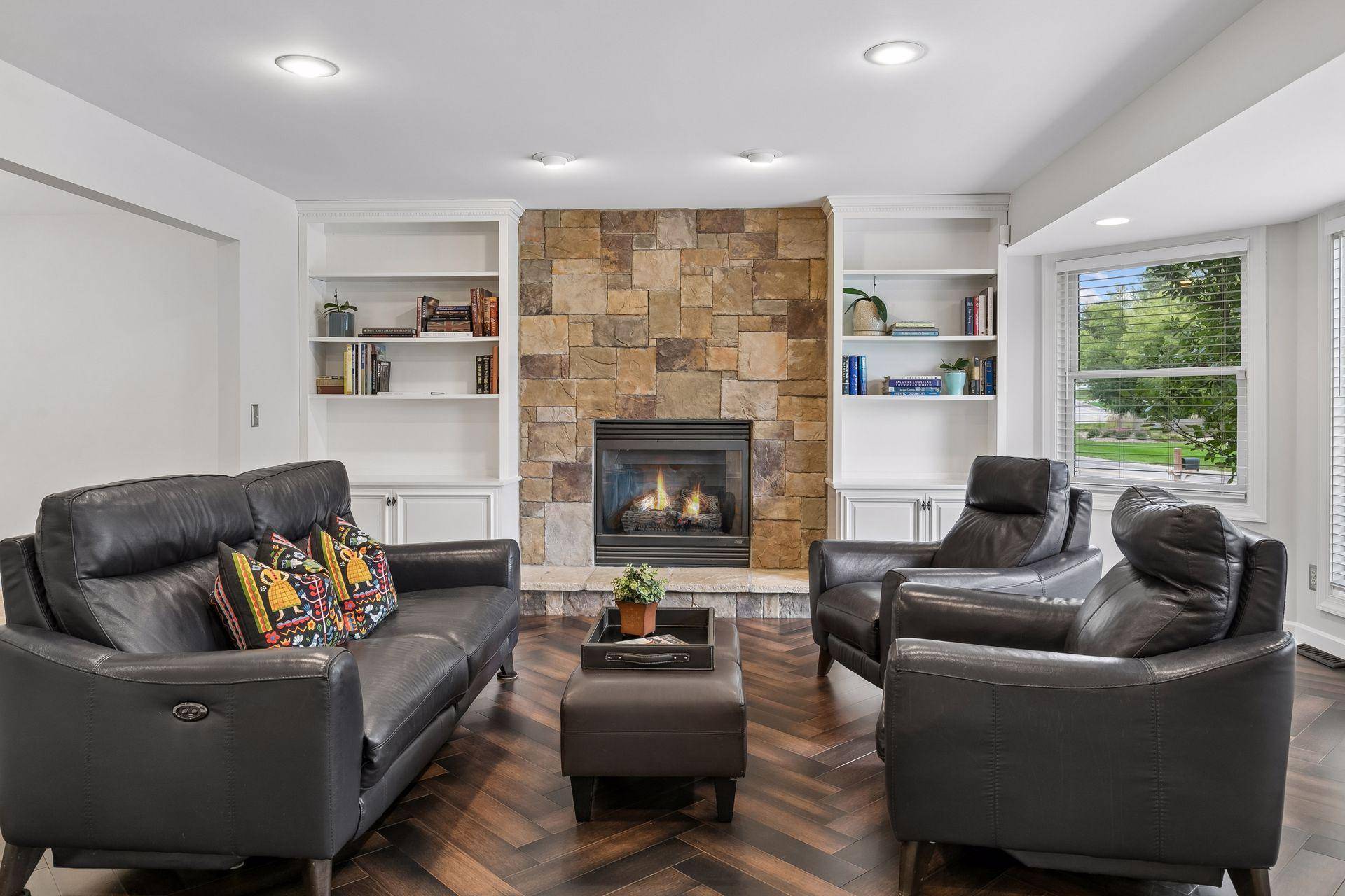 17725 Layton PATH, Lakeville, MN 55044