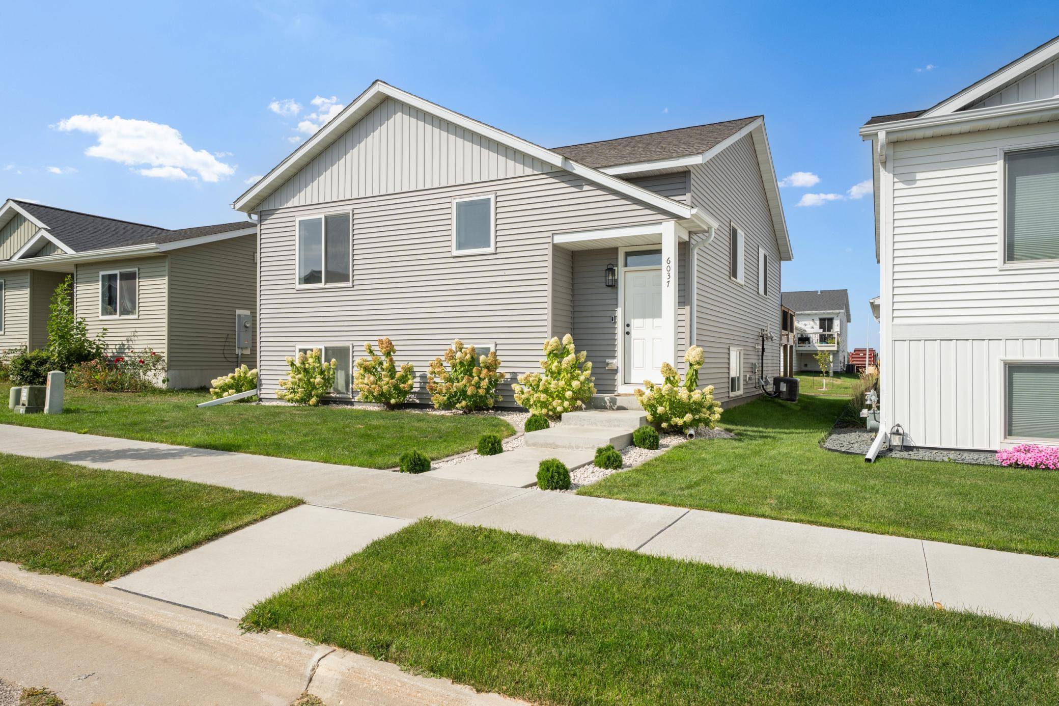 6037 Sandstone ST NW, Rochester, MN 55901