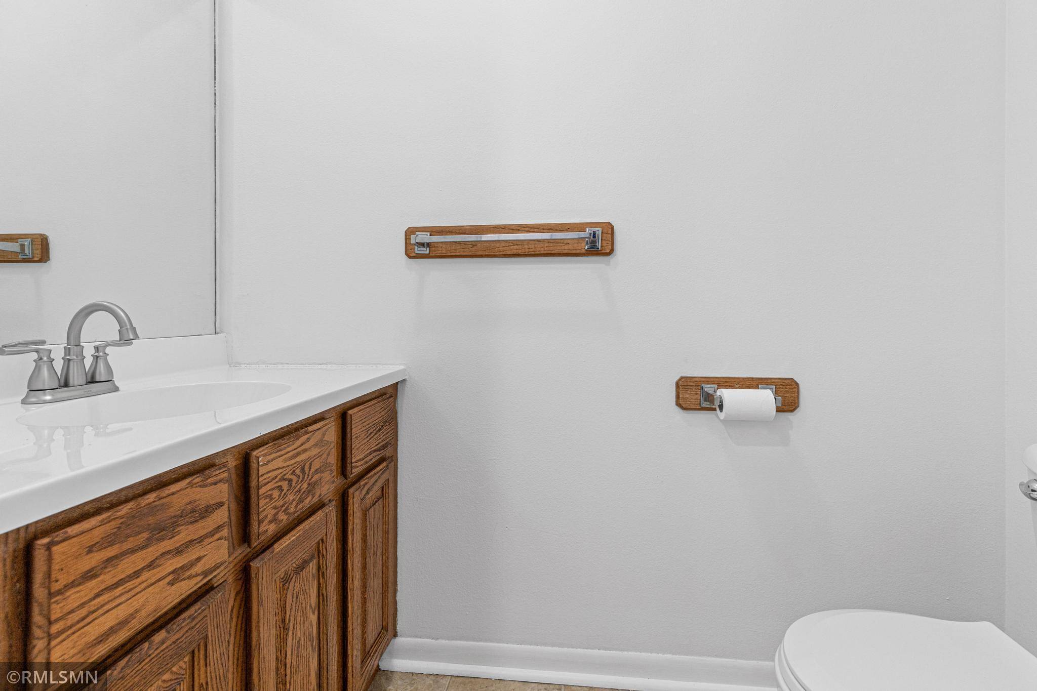 453 Hunter Hill RD, Hudson, WI 54016