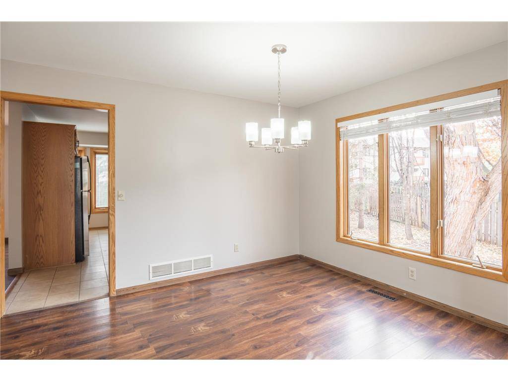 5245 Clayton Dr, Maple Plain, MN 55359