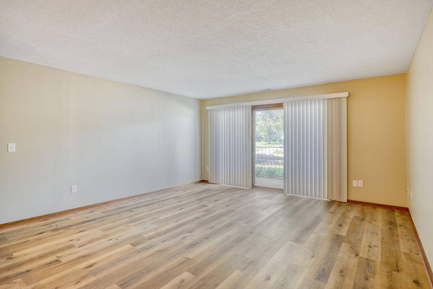 1450 Bidwell ST #108, West Saint Paul, MN 55118