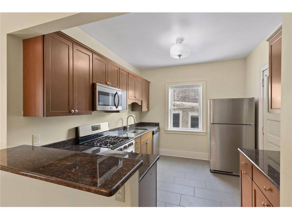 1941 Fremont AVE S #1, Minneapolis, MN 55403