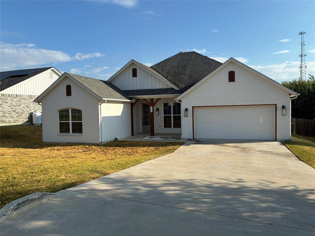 325 HIllcroft Road, Fort Worth, TX 76108