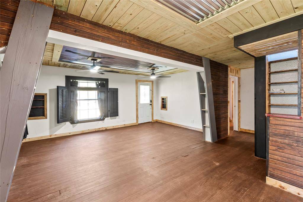 808 N Main Street, Kemp, TX 75143