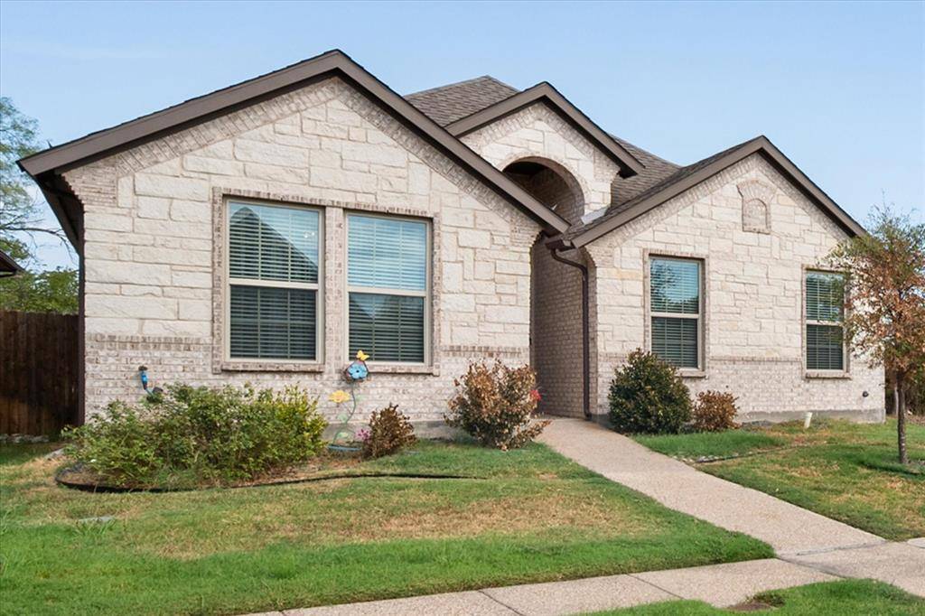 1700 Prestwick Lane, Ennis, TX 75119