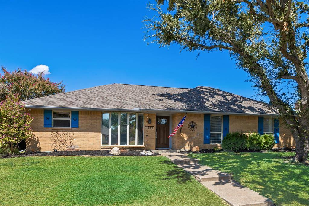 1931 Robin Meadow Drive, Carrollton, TX 75007