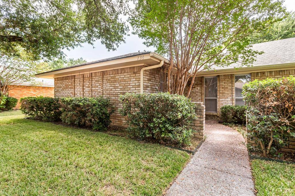 136 Shady Brook Drive, Desoto, TX 75115