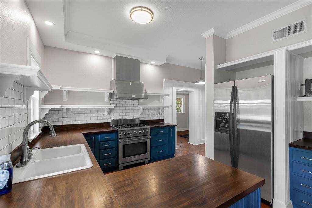 803 S Trinity Street, Decatur, TX 76234