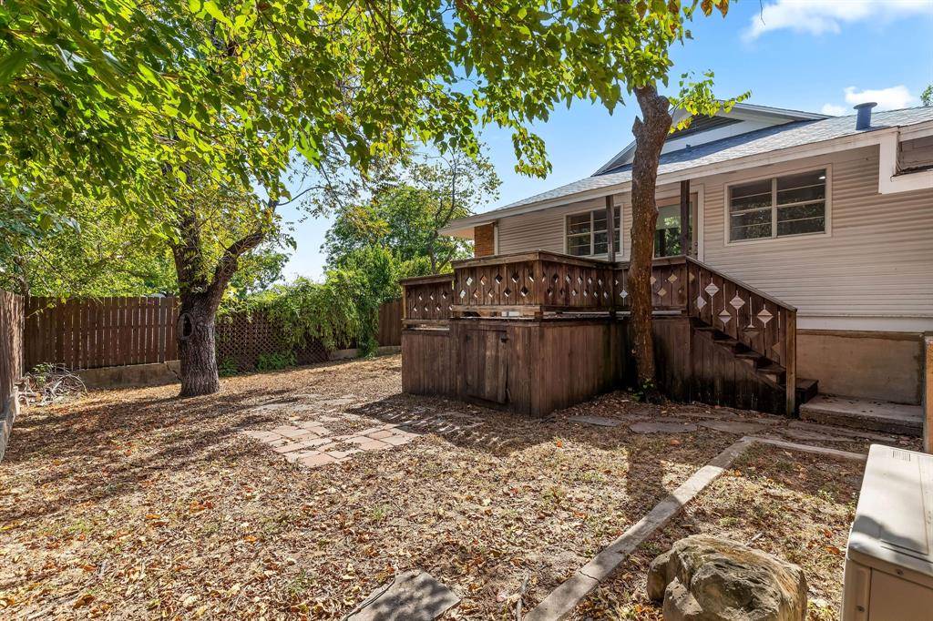 803 S Trinity Street, Decatur, TX 76234