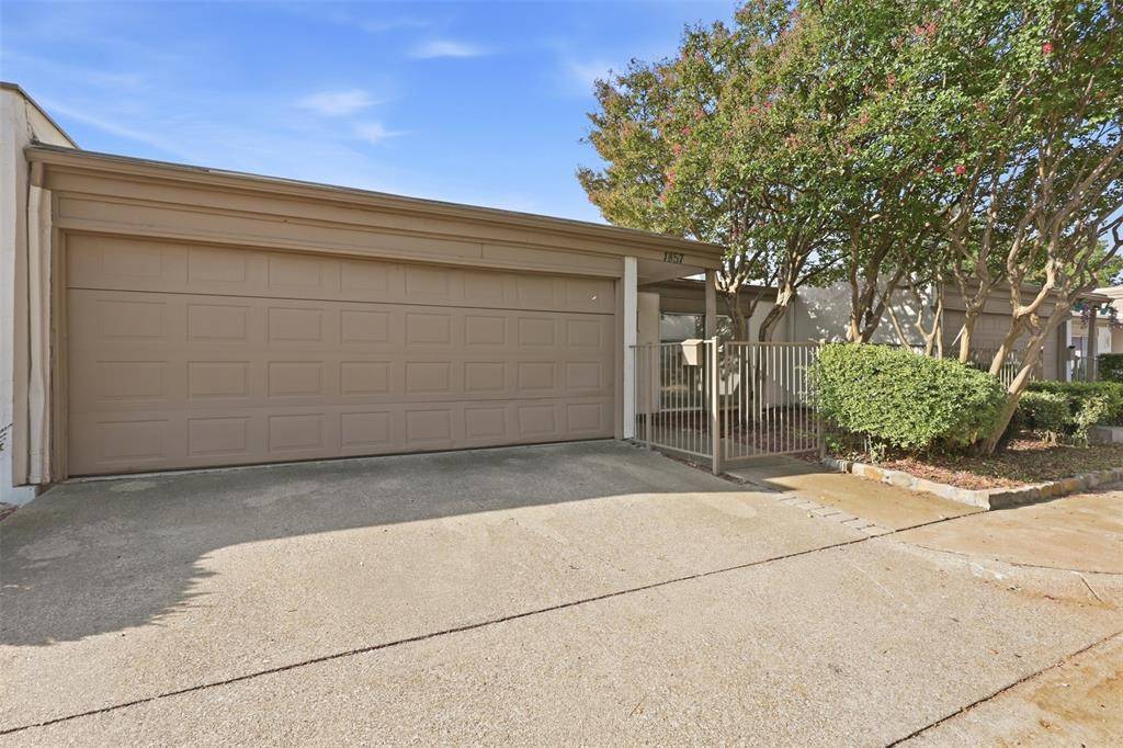 1857 Place One Lane, Garland, TX 75042