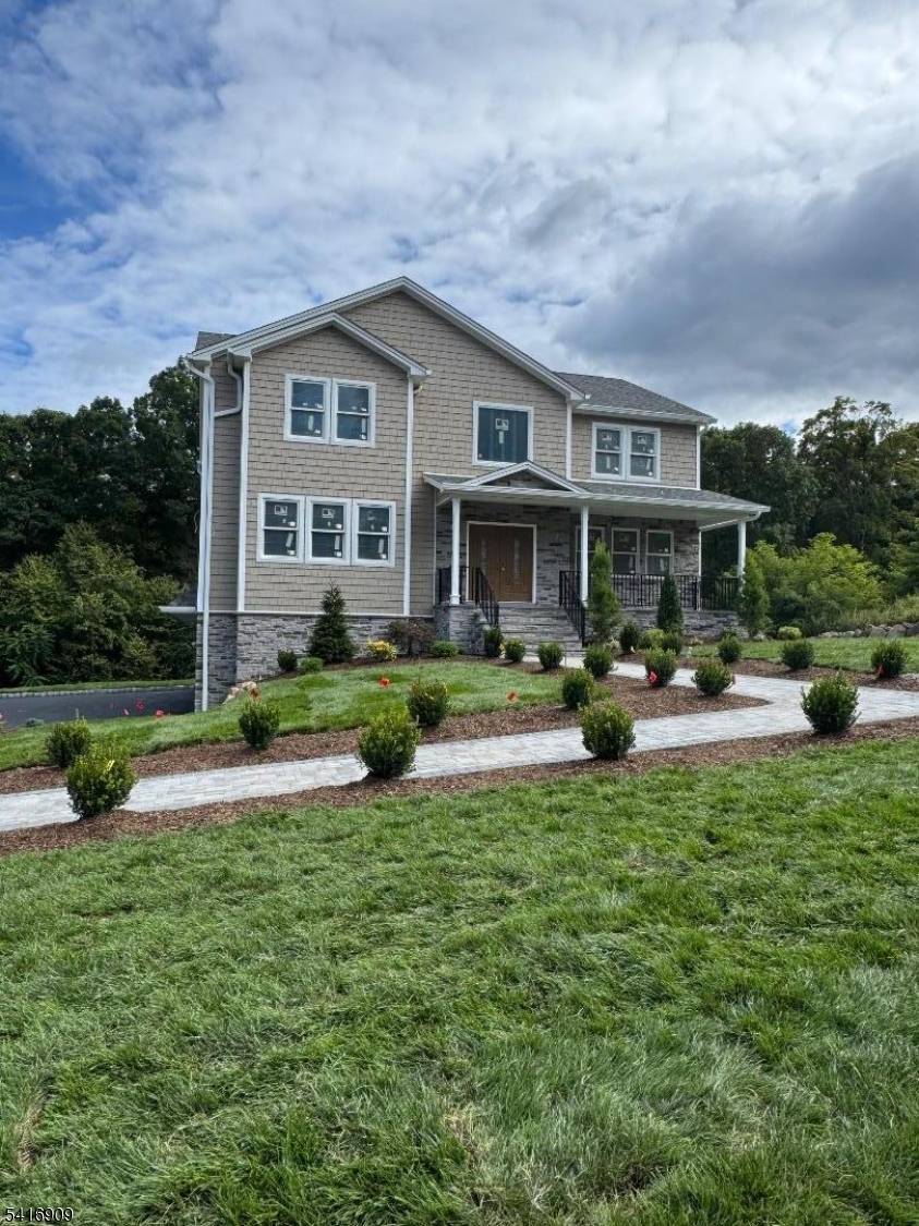 50 Eagles Nest Ter, West Milford Twp., NJ 07480