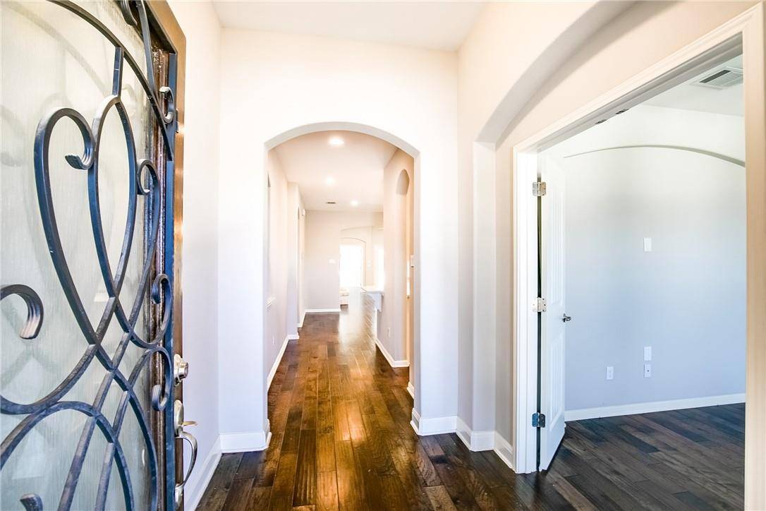 208 La Grotta LN, Georgetown, TX 78628