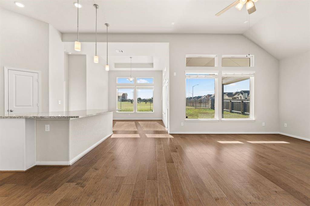820 Paper Daisy PATH, Leander, TX 78641
