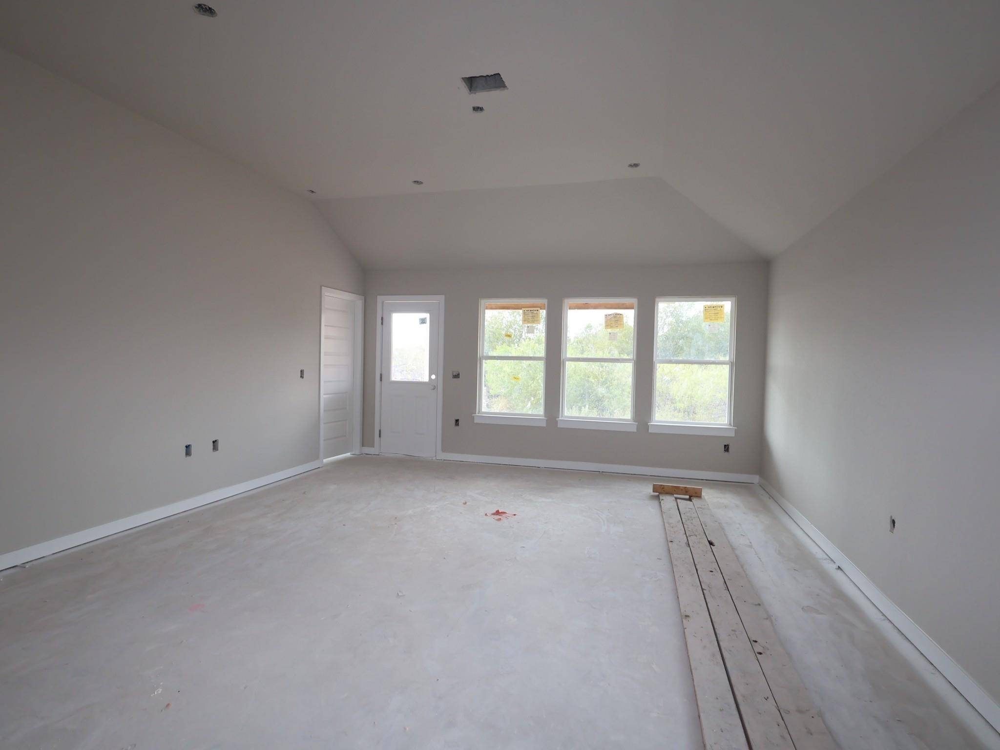 9400 Furman DR, Austin, TX 78747